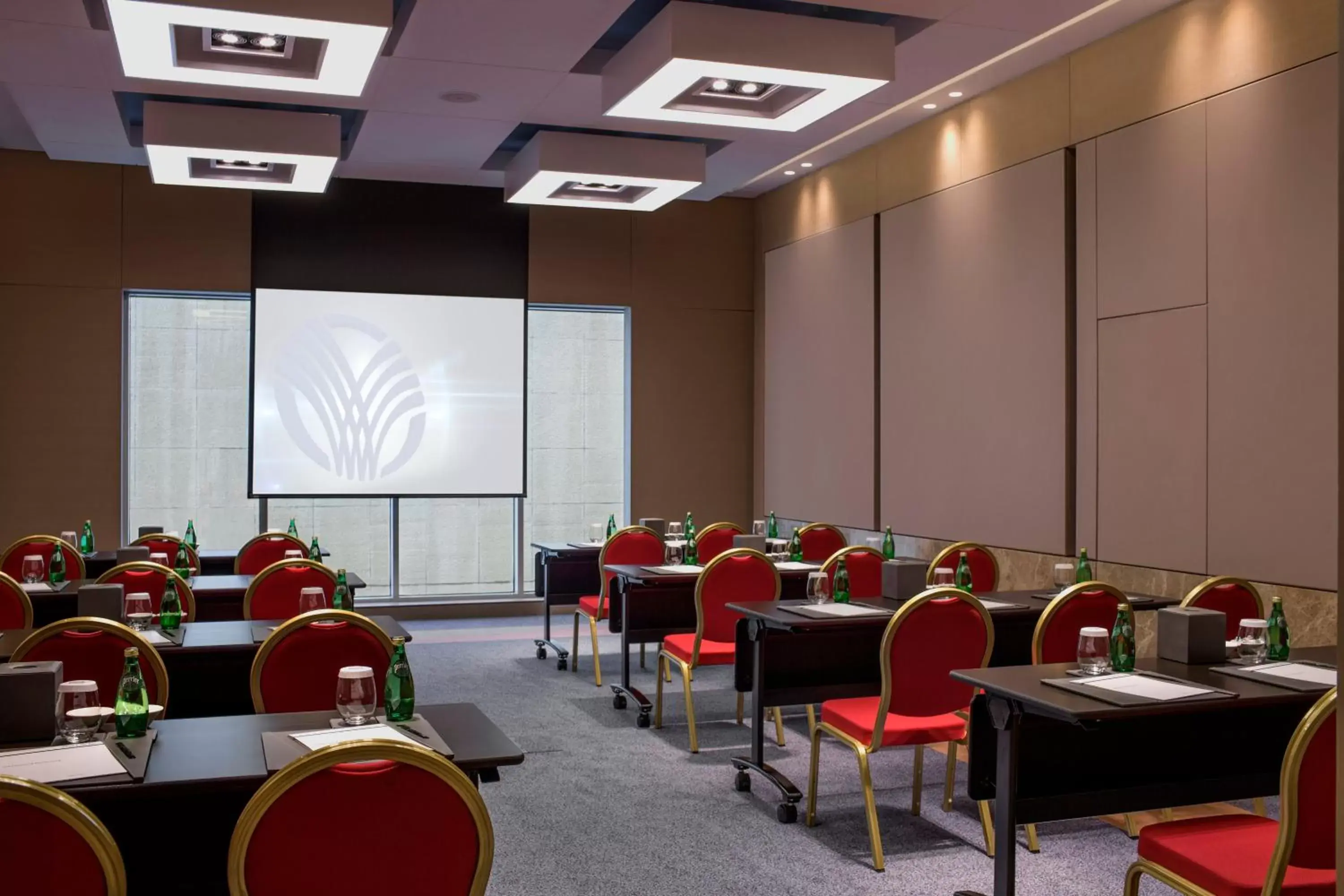 Meeting/conference room in Downtown Rotana