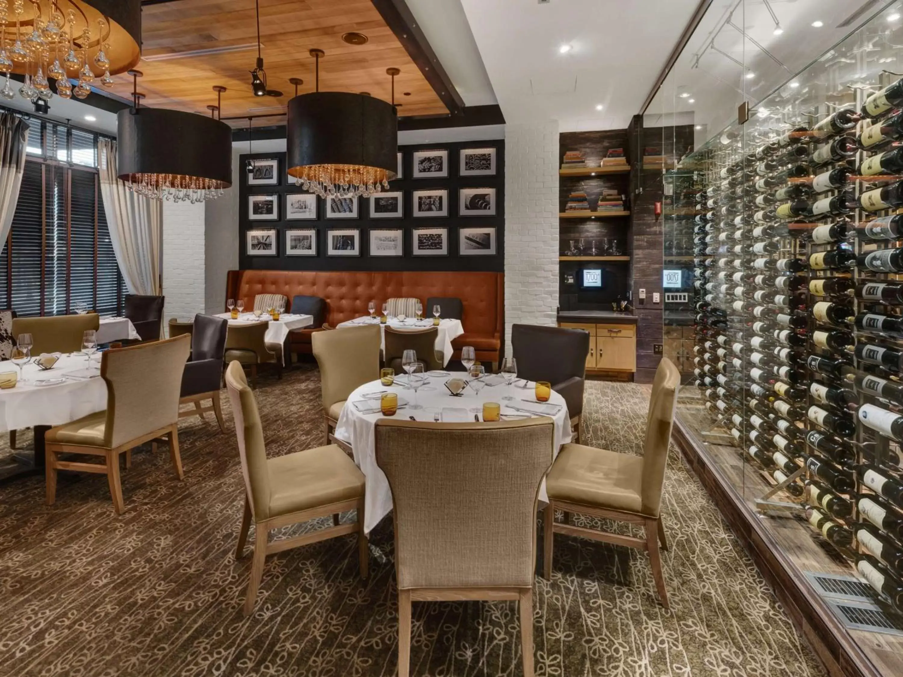 Restaurant/places to eat in Hilton Harrisburg near Hershey Park Restaurant/places to eat in Hilton Harrisburg near Hershey Park