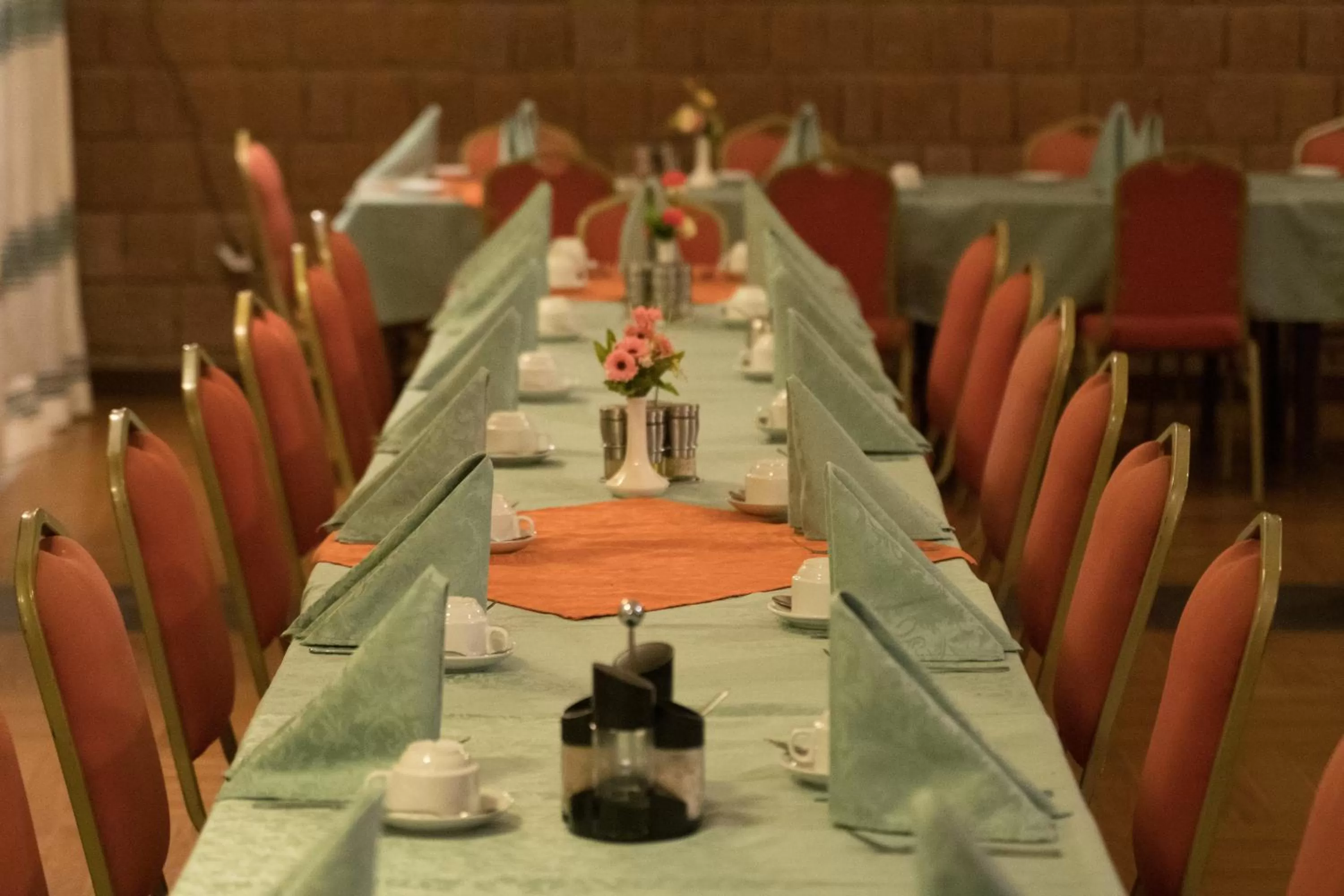 Restaurant/places to eat in Panoramic View Hotel