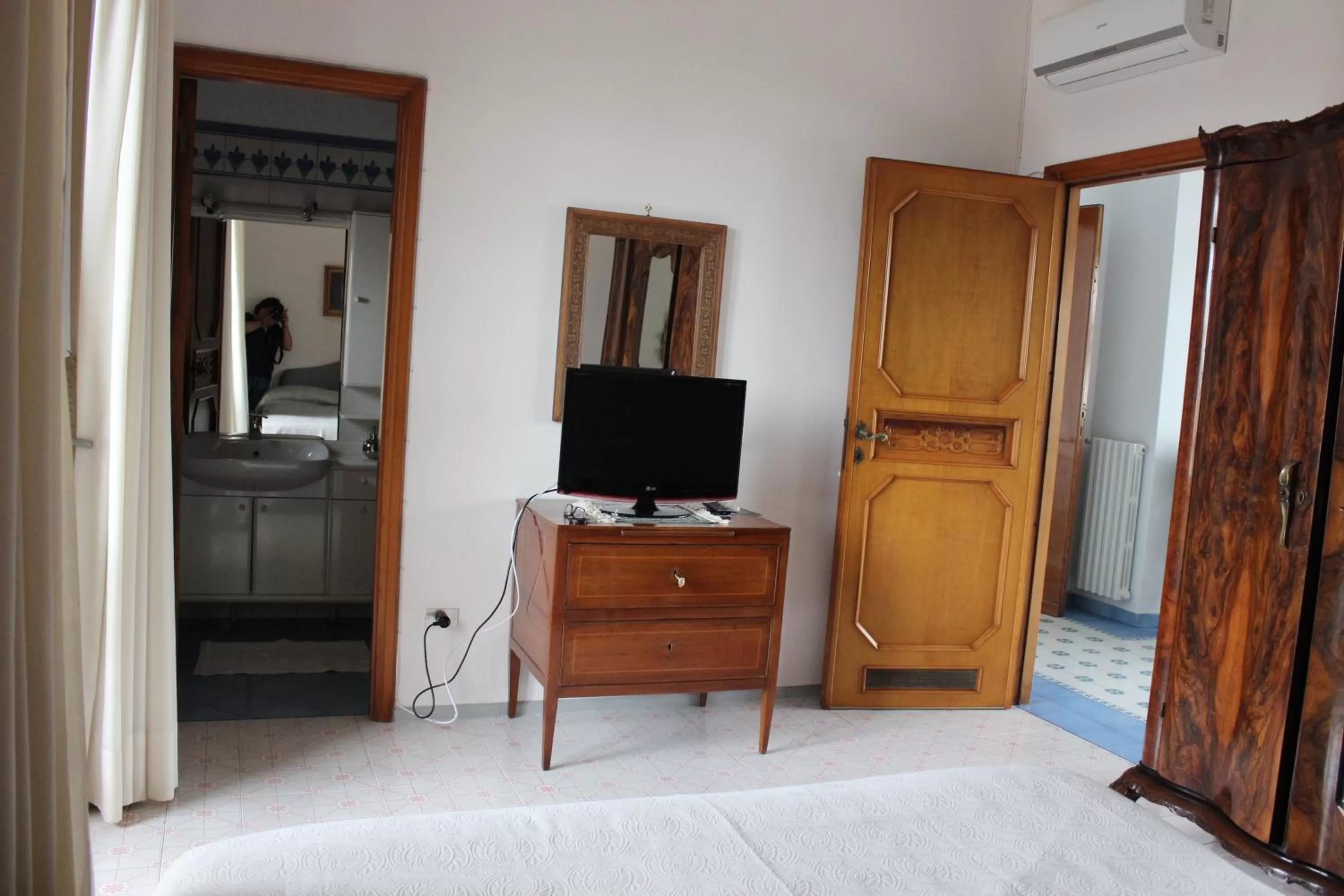 TV and multimedia, Bed in Casa Prunilla