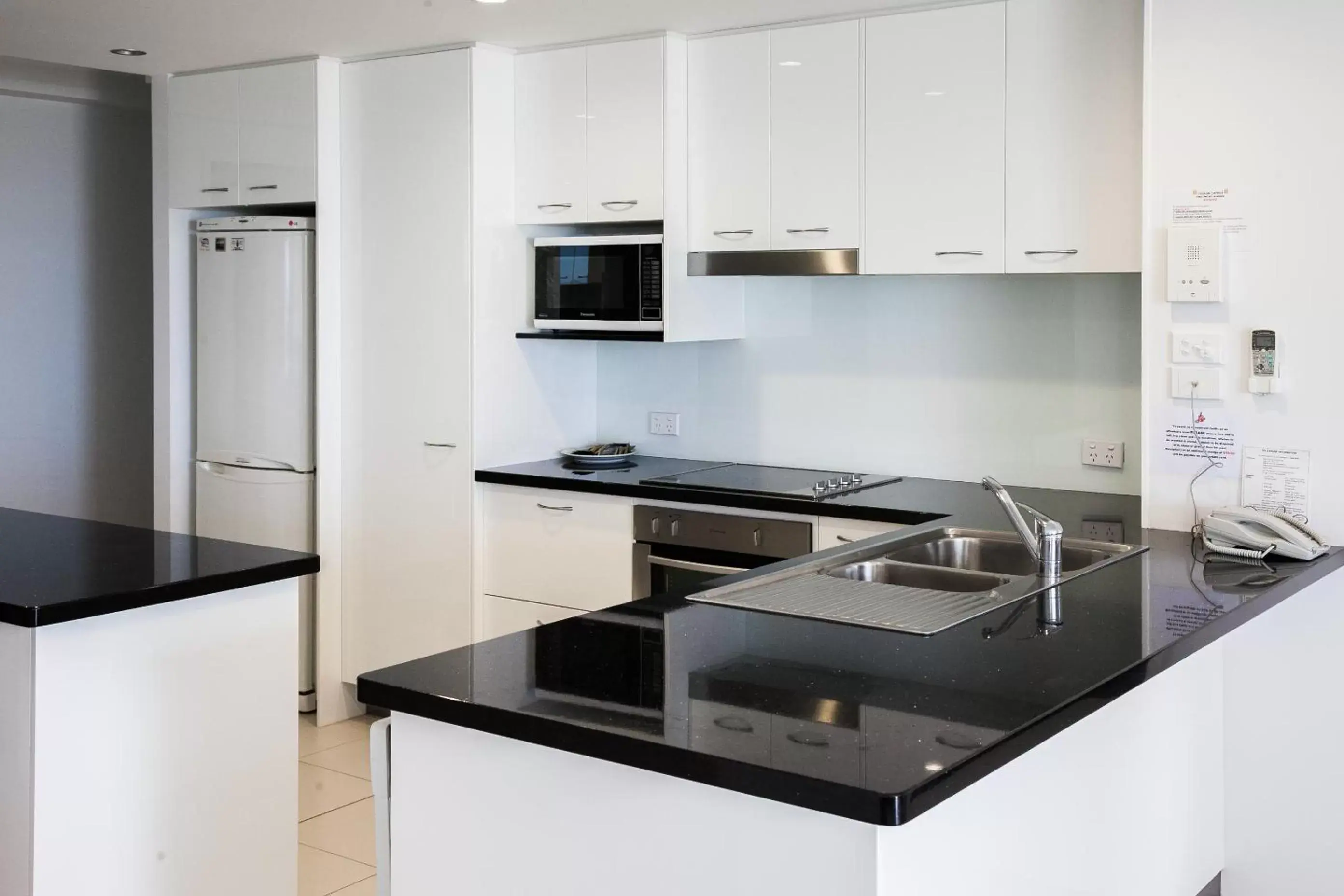 Kitchen/Kitchenette in Coolum Caprice