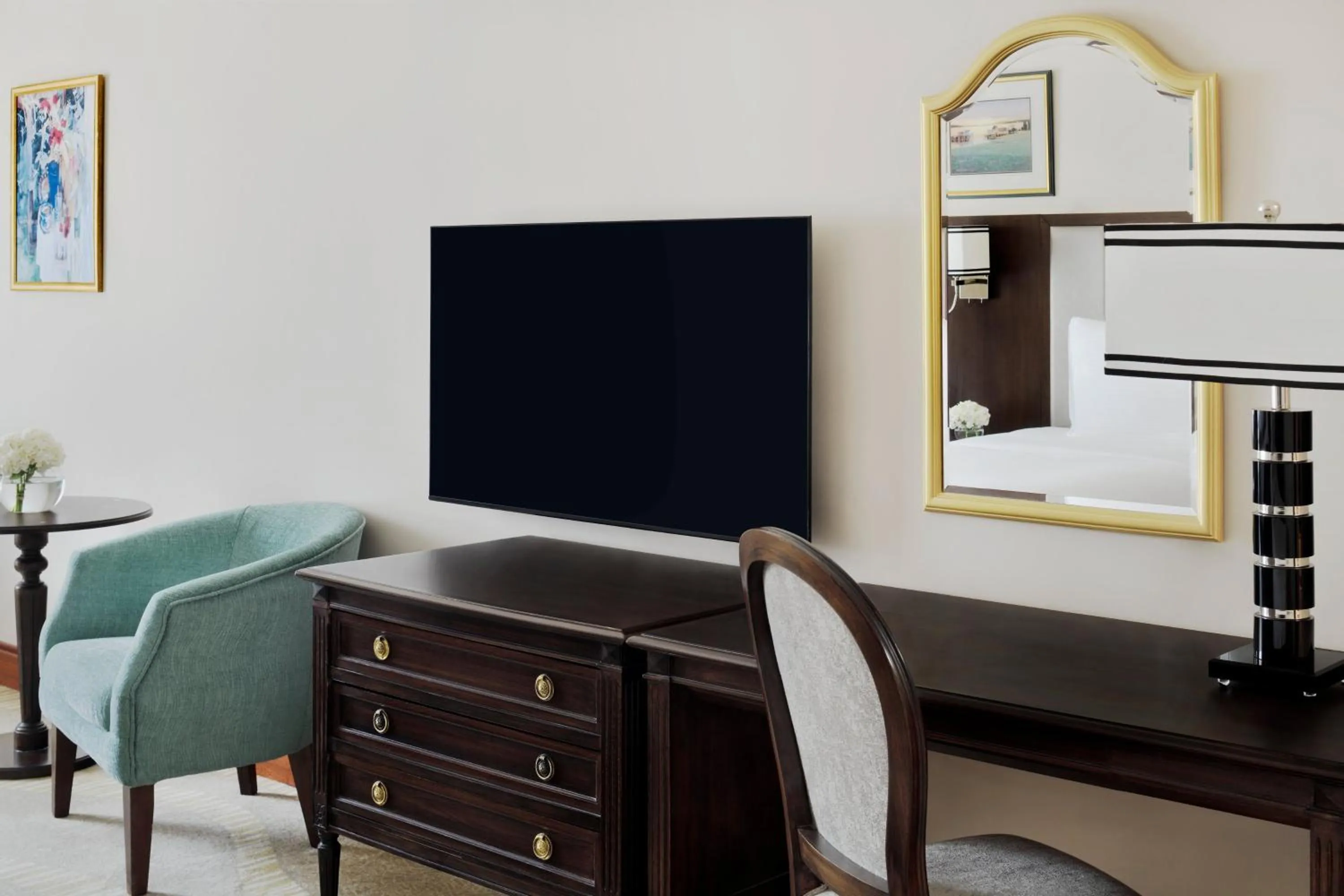 Photo of the whole room in InterContinental Dar Al Iman Madinah by IHG