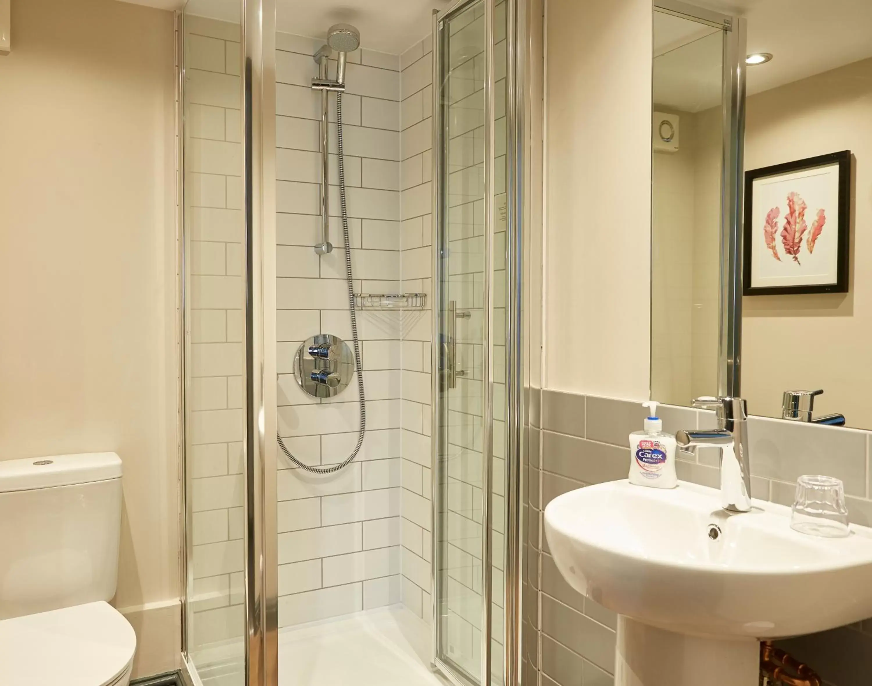 Shower, Bathroom in New Inn by Greene King Inns
