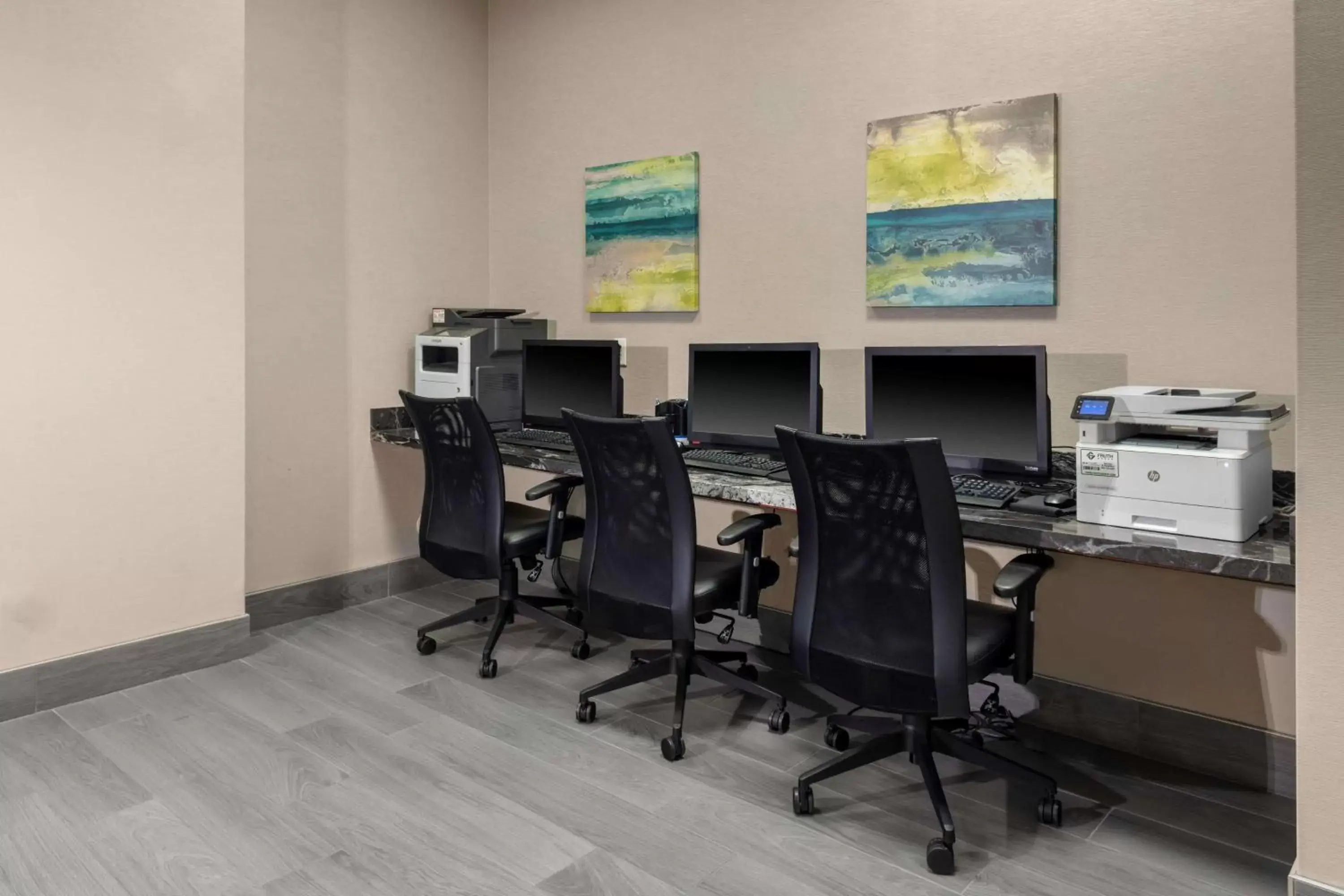 Business facilities in Homewood Suites by Hilton Phoenix Airport South