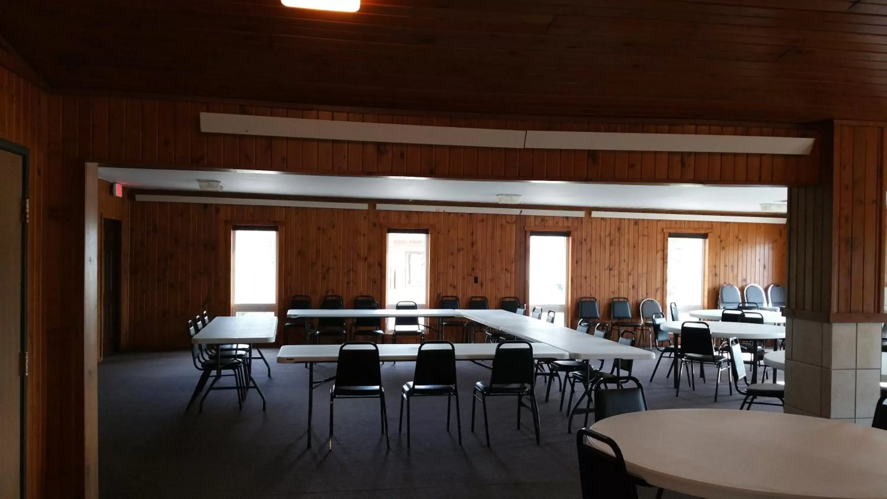 Meeting/conference room in Woodland Inn & Suites