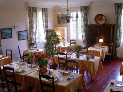 Restaurant/Places to Eat in Hostellerie de la Bouriane