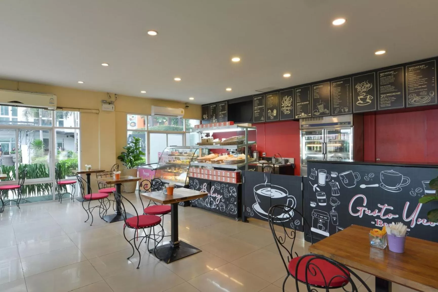 Restaurant/places to eat in D Varee Jomtien Beach, Pattaya