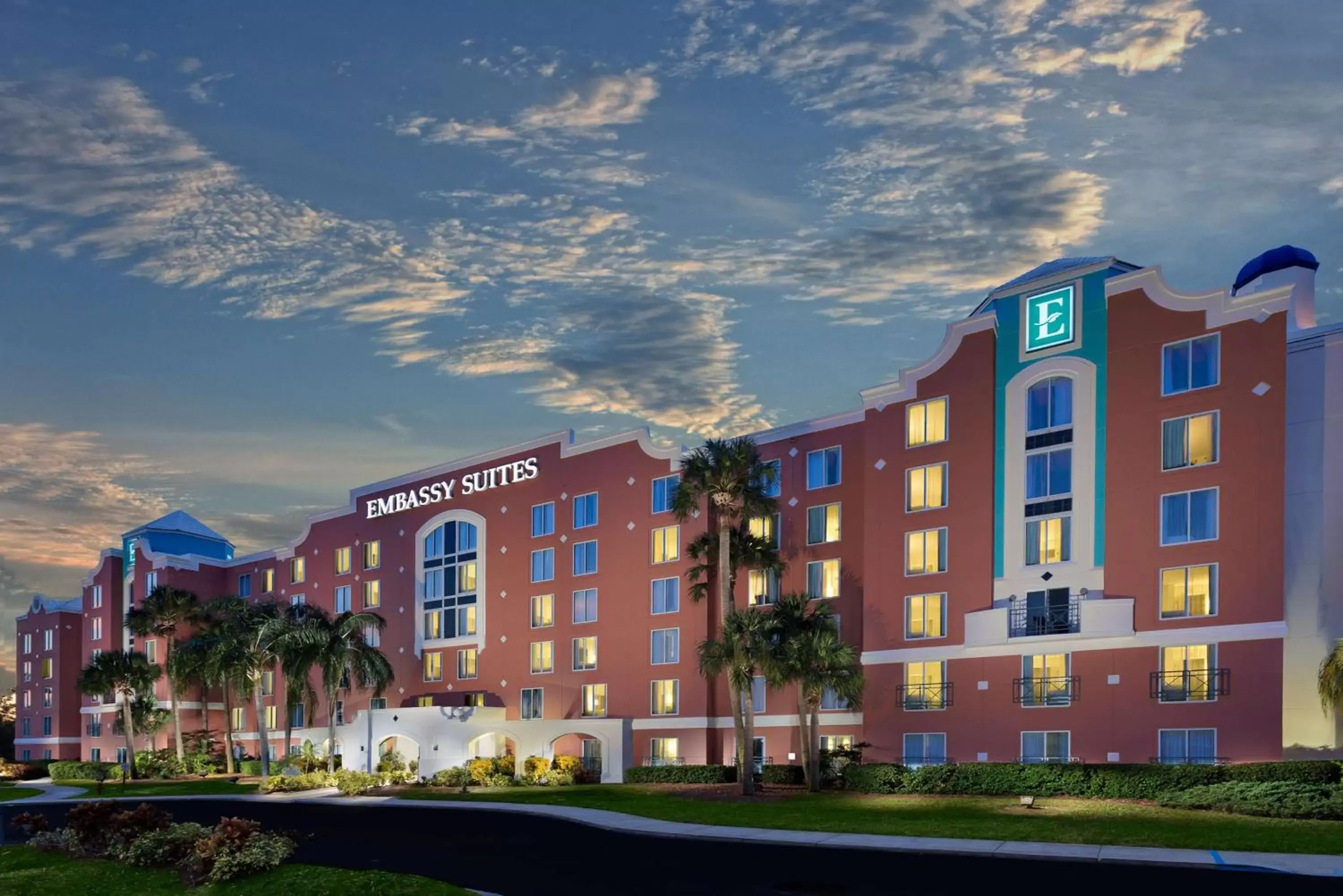 Property Building in Embassy Suites by Hilton Orlando Lake Buena Vista Resort