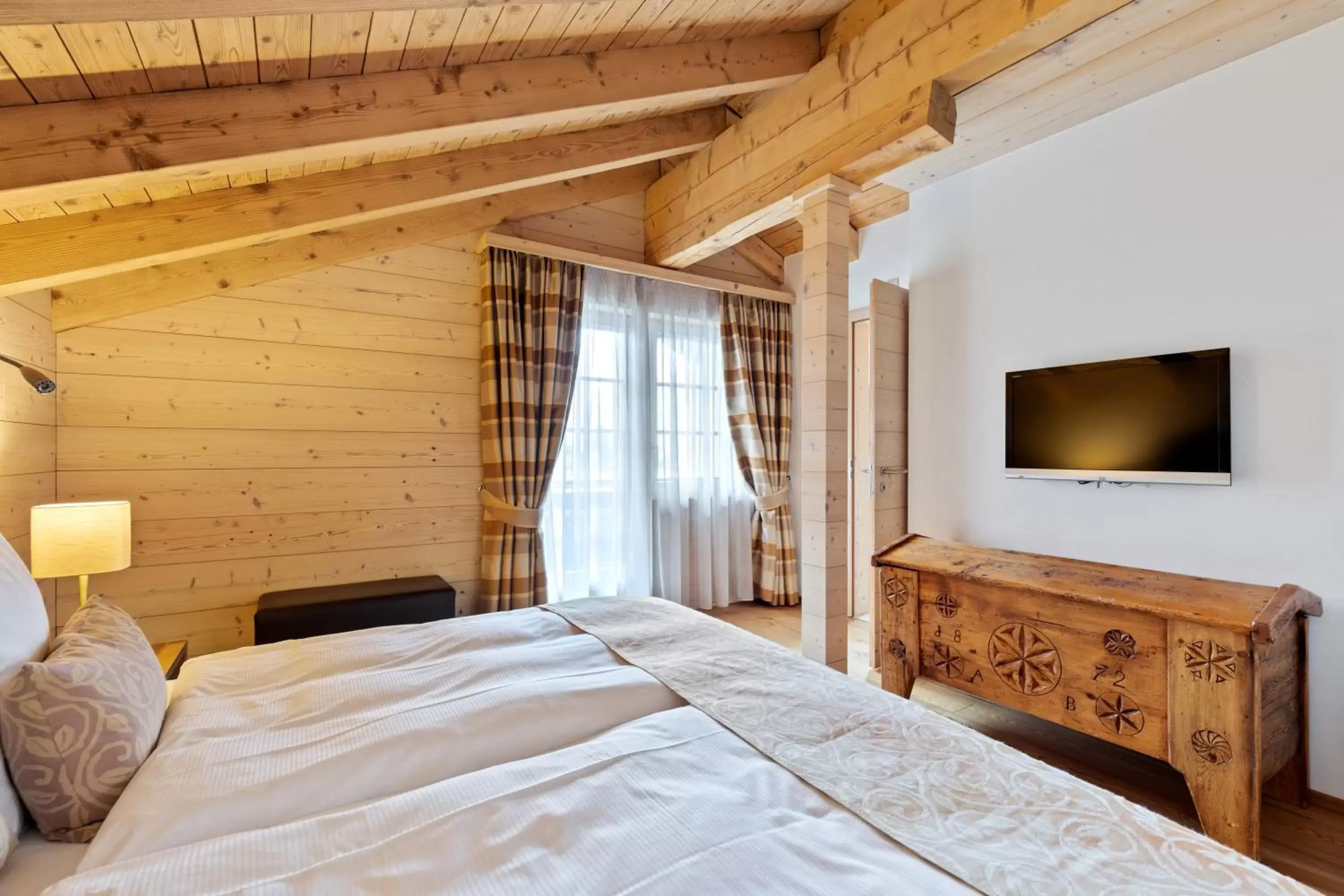 Bedroom in Grand Hotel Zermatterhof