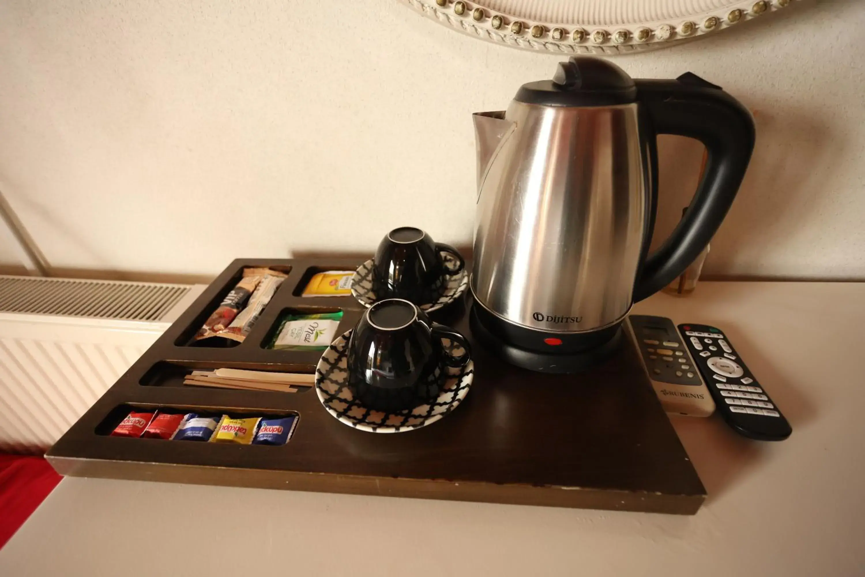 Coffee/tea facilities, Kitchen/Kitchenette in Asmali Hotel
