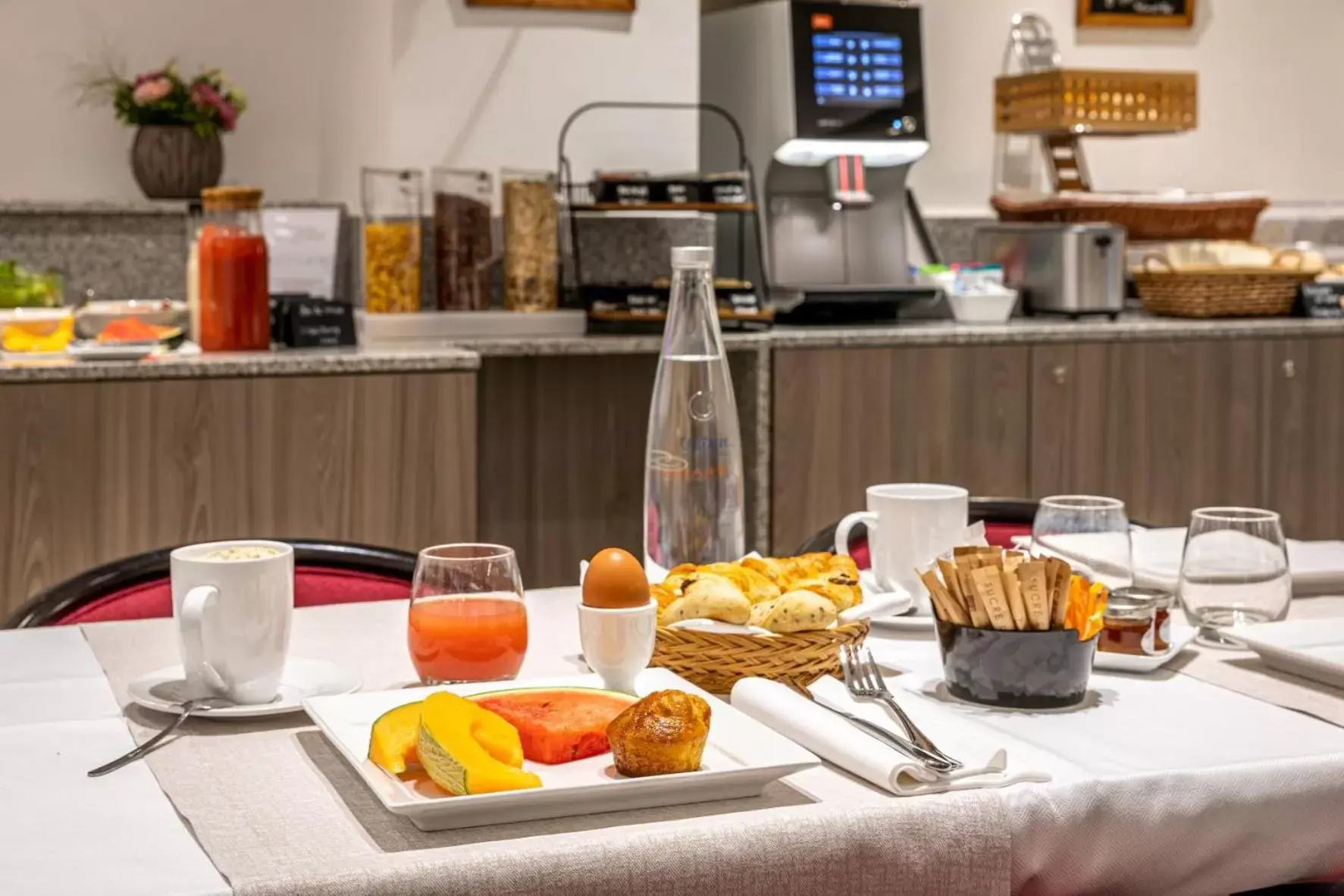 Food, Breakfast in Fraser Suites Paris La Défense