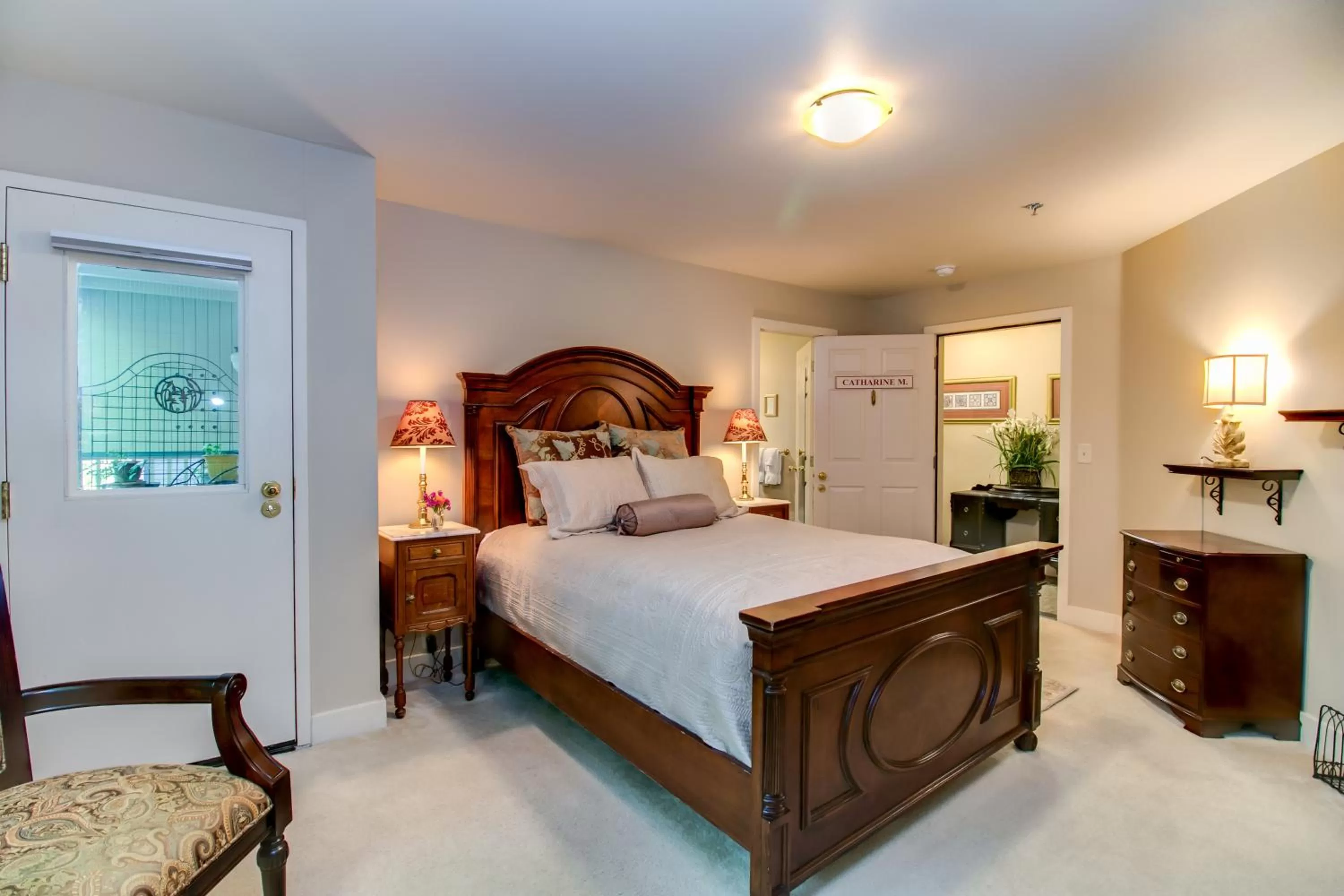 Bed in Winchester Inn