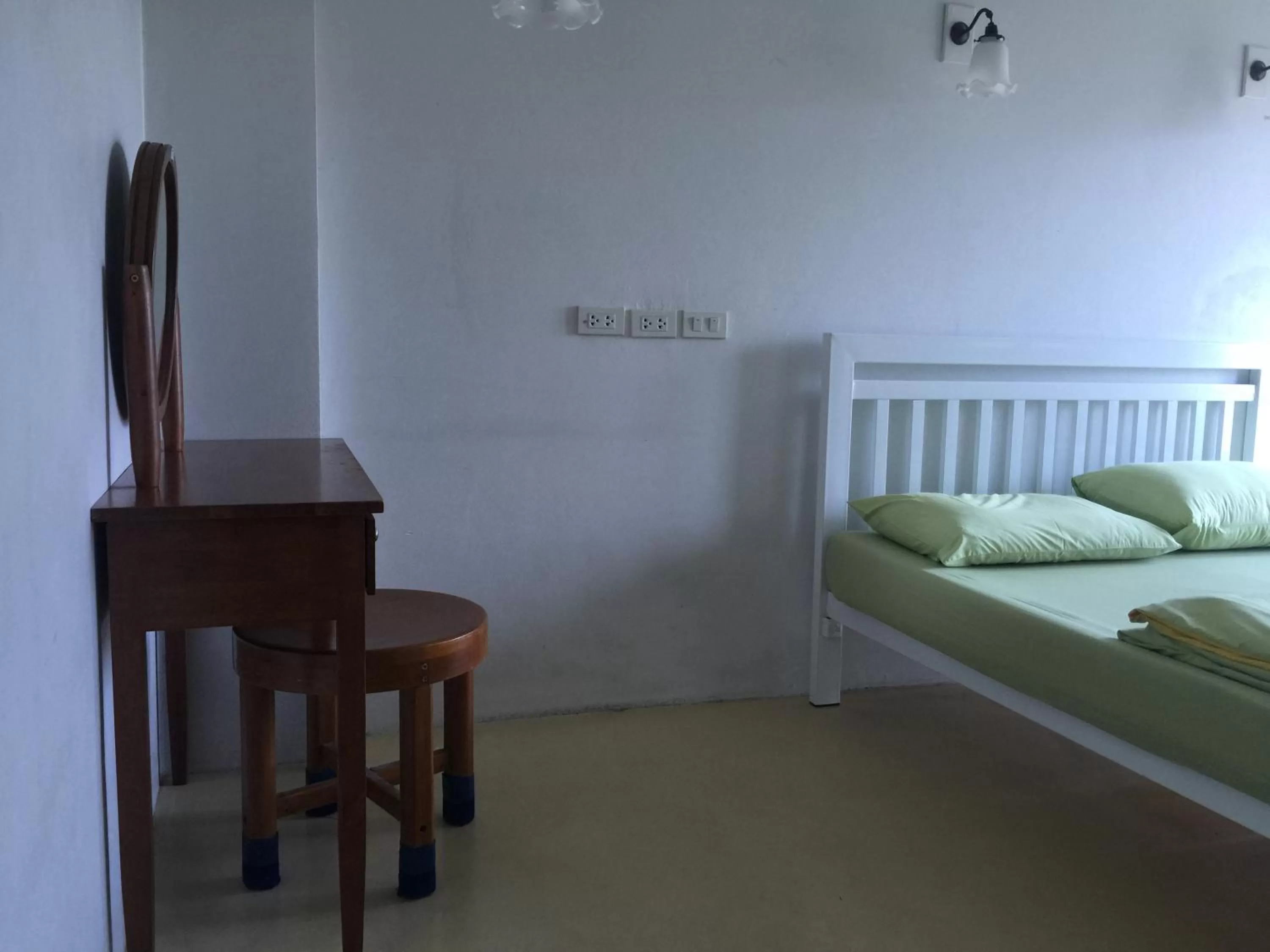 Bedroom, Bed in Roof View Place