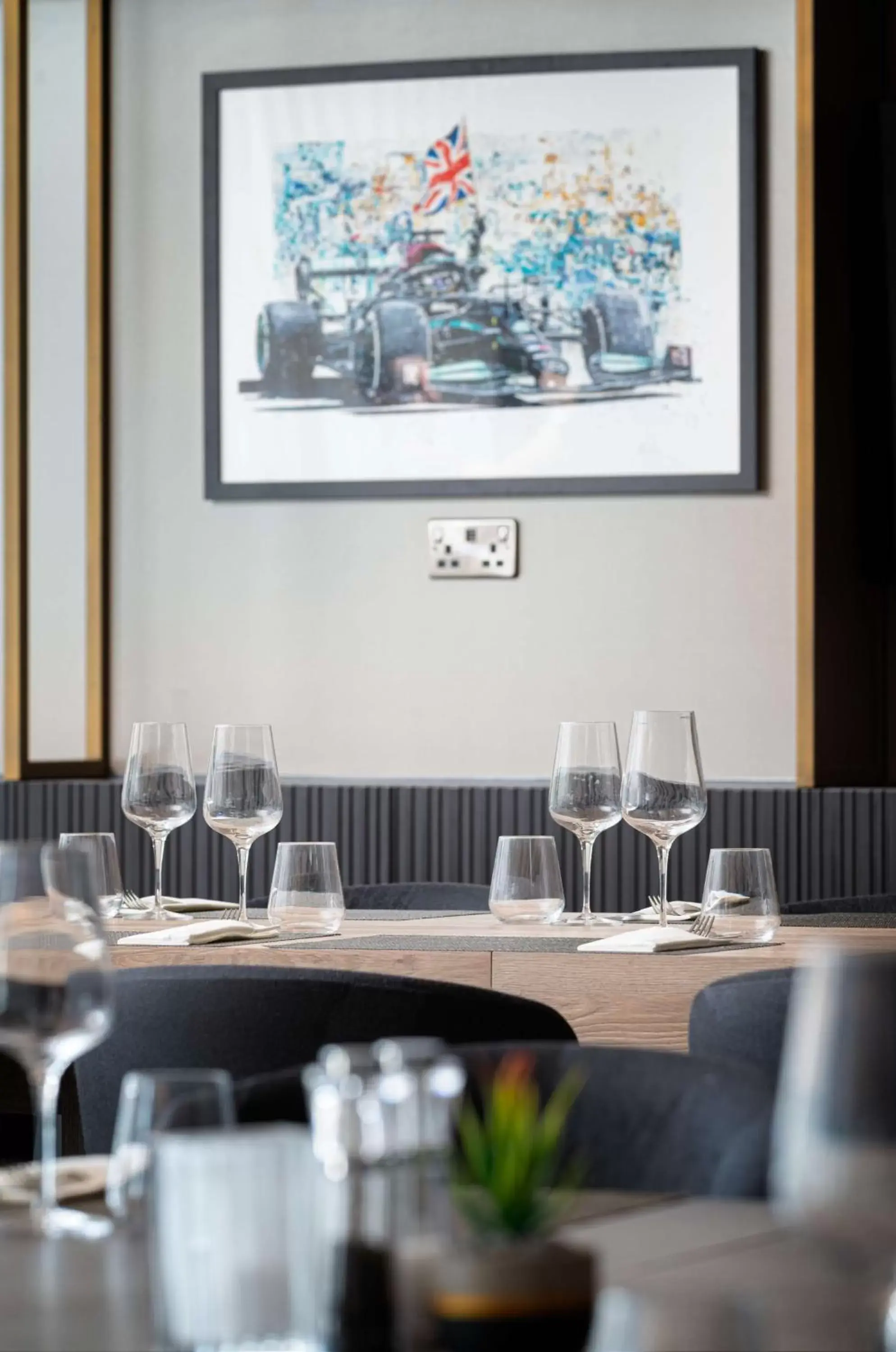 Dining area, Restaurant/Places to Eat in Hilton Garden Inn Silverstone