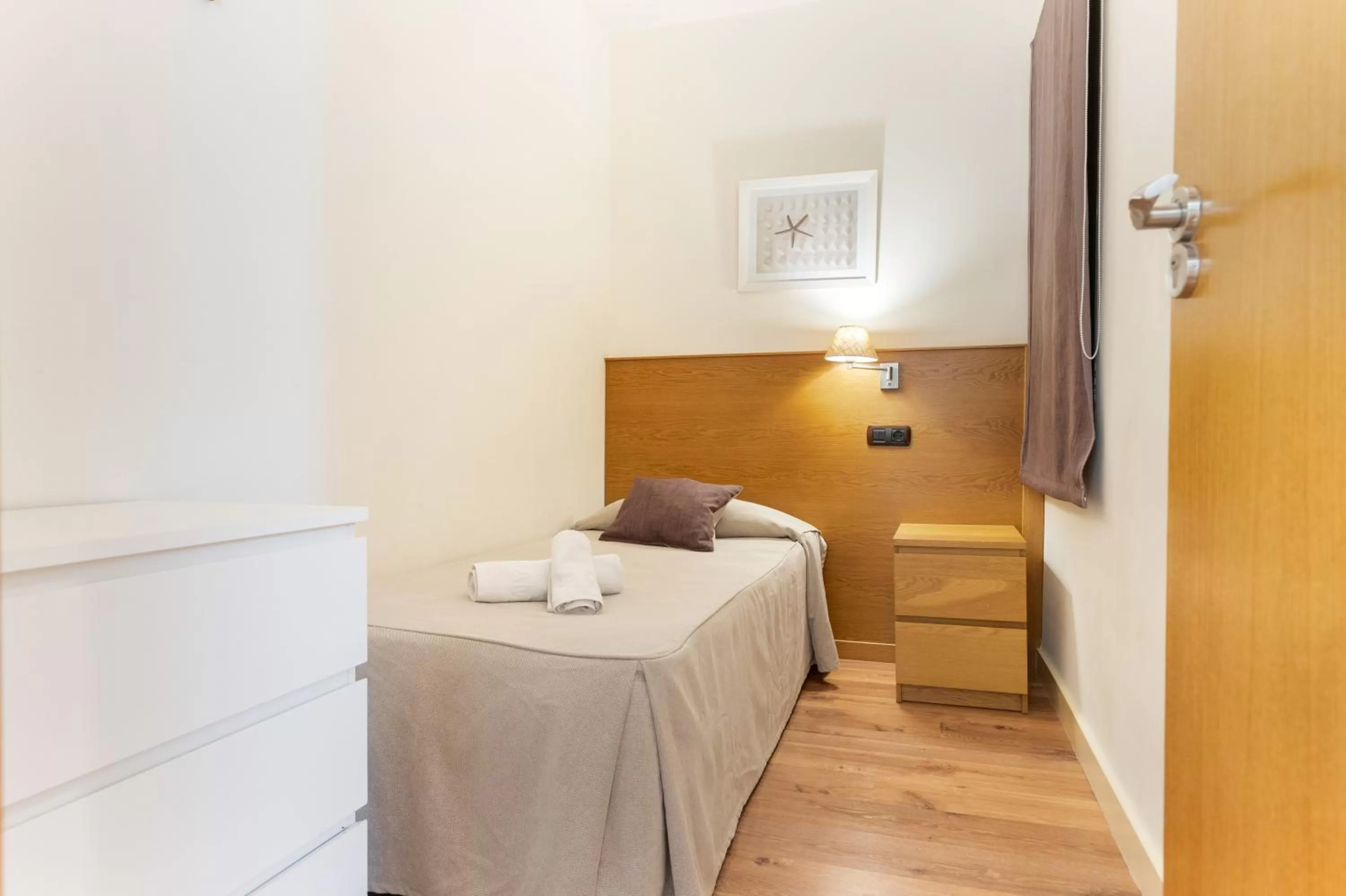 Bed in Atica Apartments - by Weflating