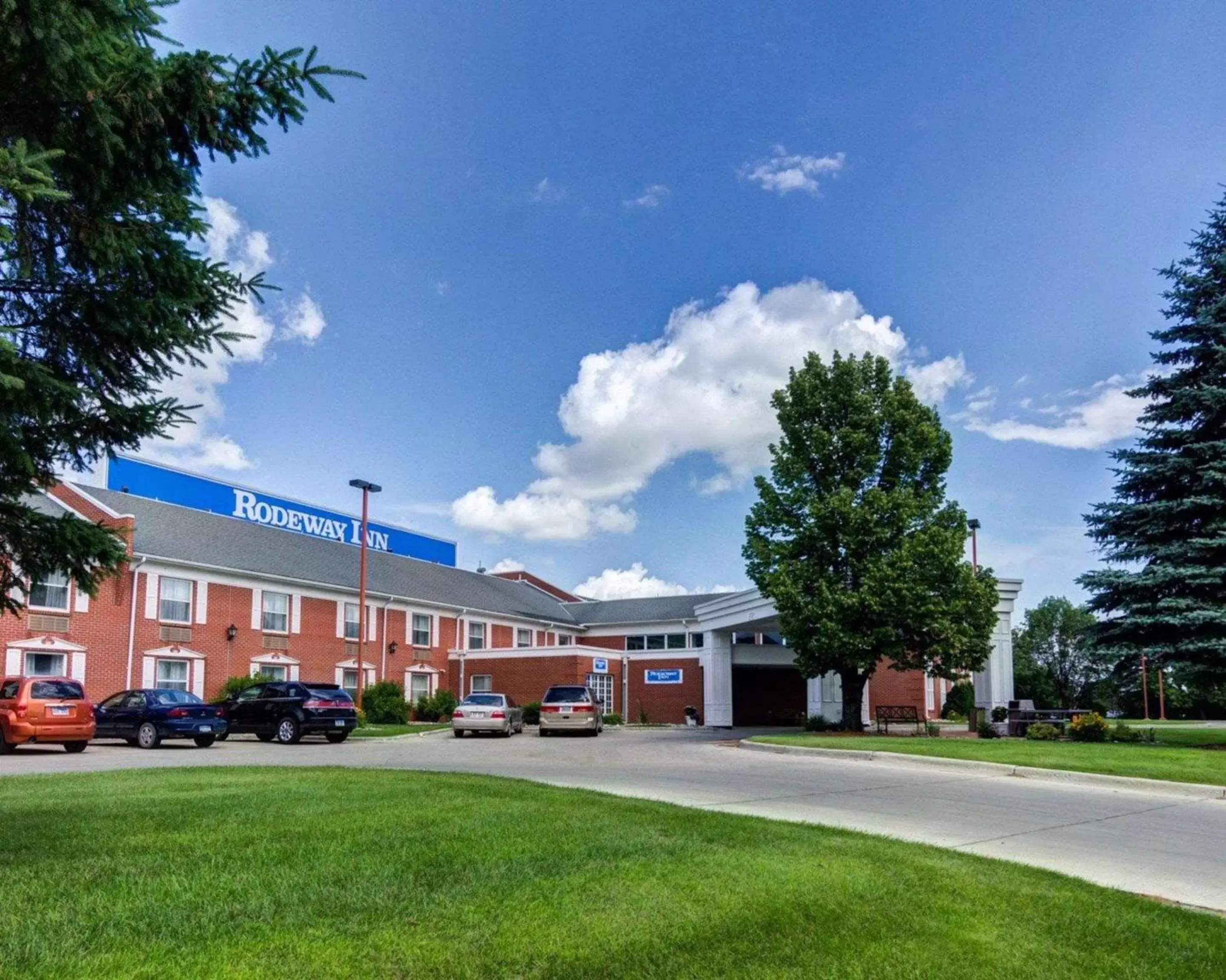 Property Building in Rodeway Inn Columbia Mall Loop