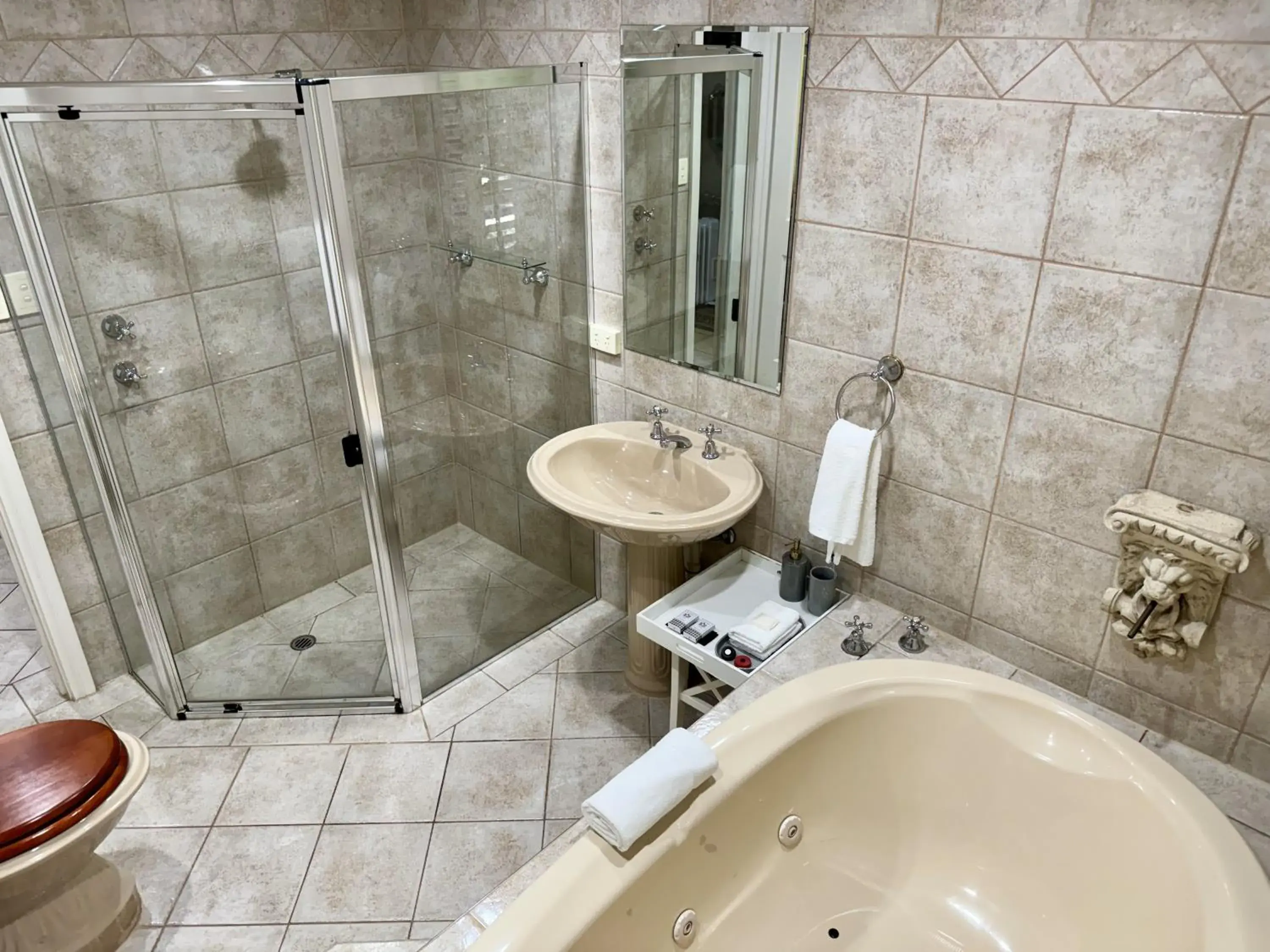 Bathroom in Jacobs Creek Retreat At Moorooroo Park