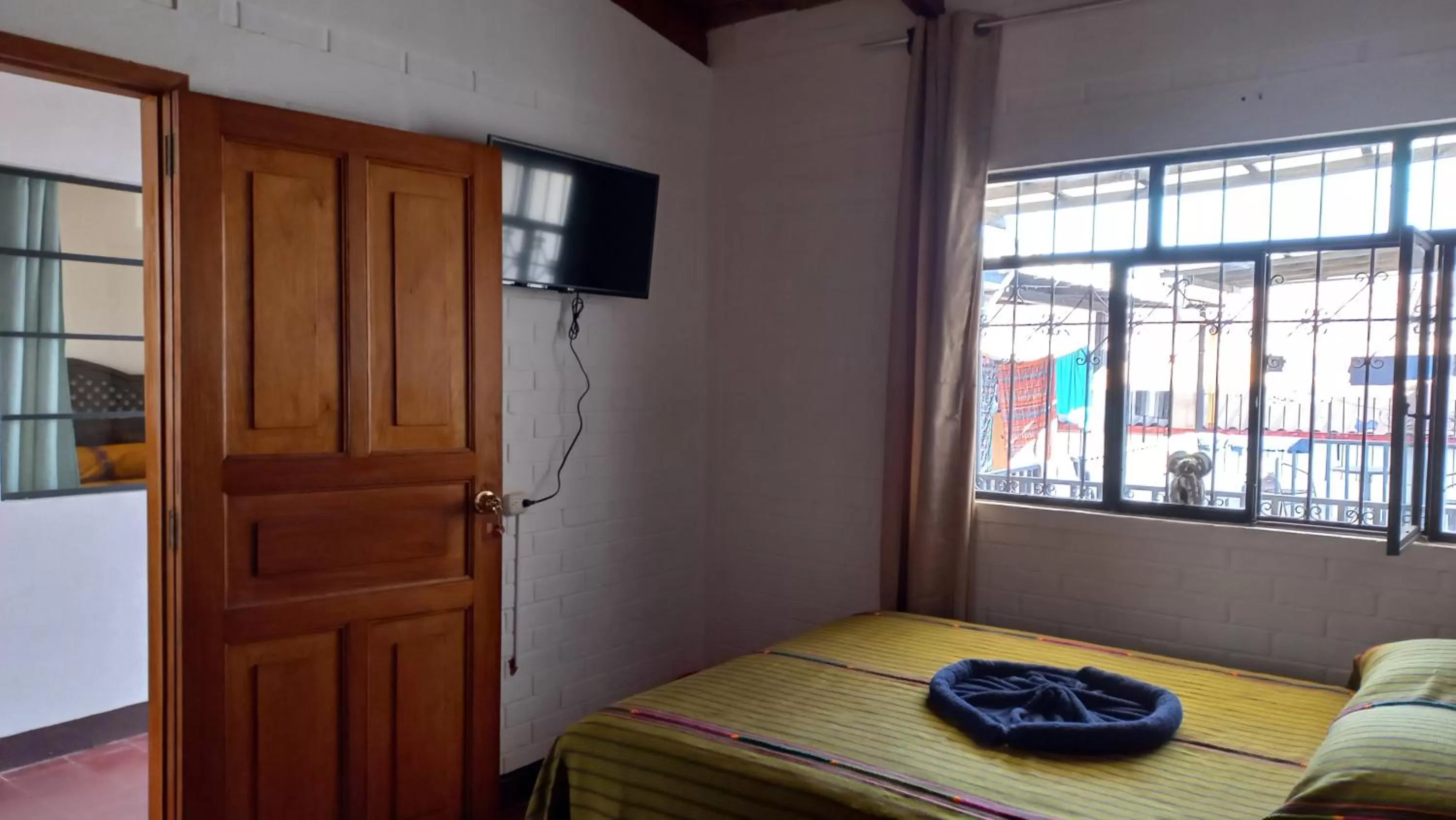 Photo of the whole room, Bed in Hospedaje el Viajero Antigua ll