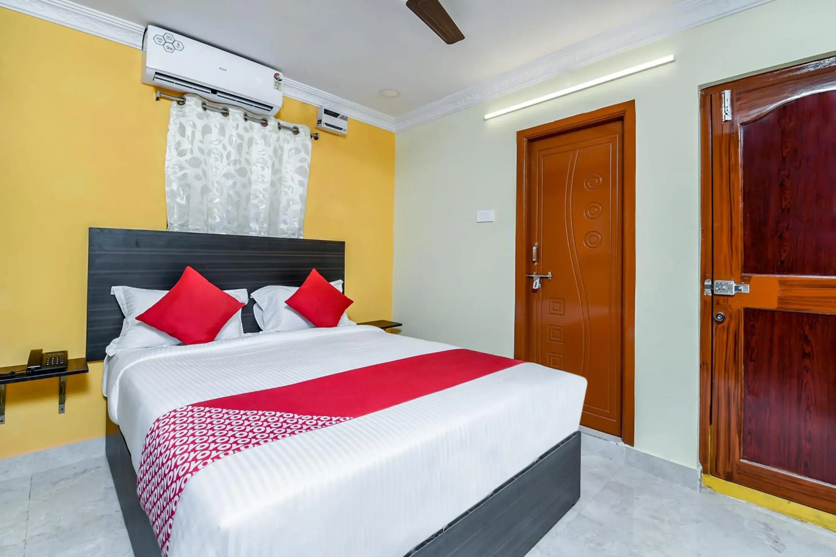 Bedroom, Bed in OYO 17140 Pramukh Heights