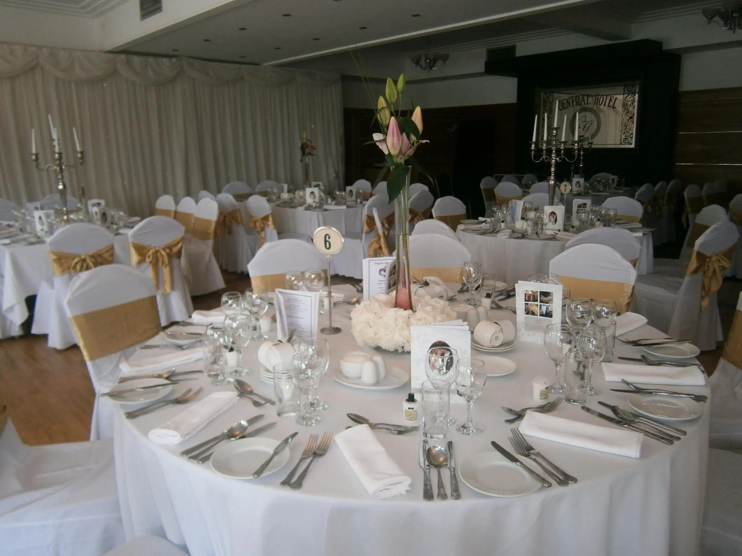 Restaurant/places to eat, Banquet Facilities in Central Hotel Donegal