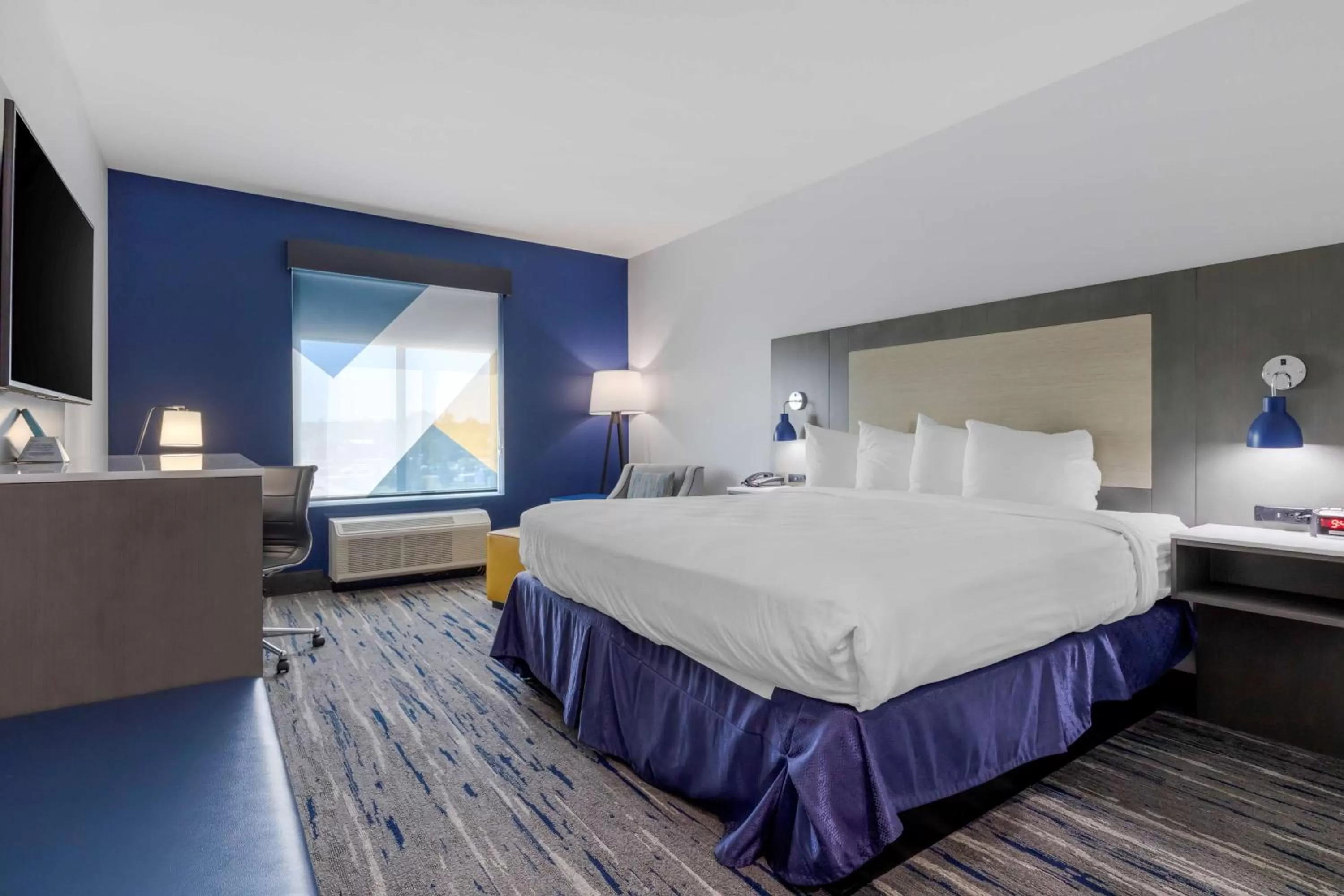 Bedroom, Bed in Best Western Plus Choctaw Inn & Suites