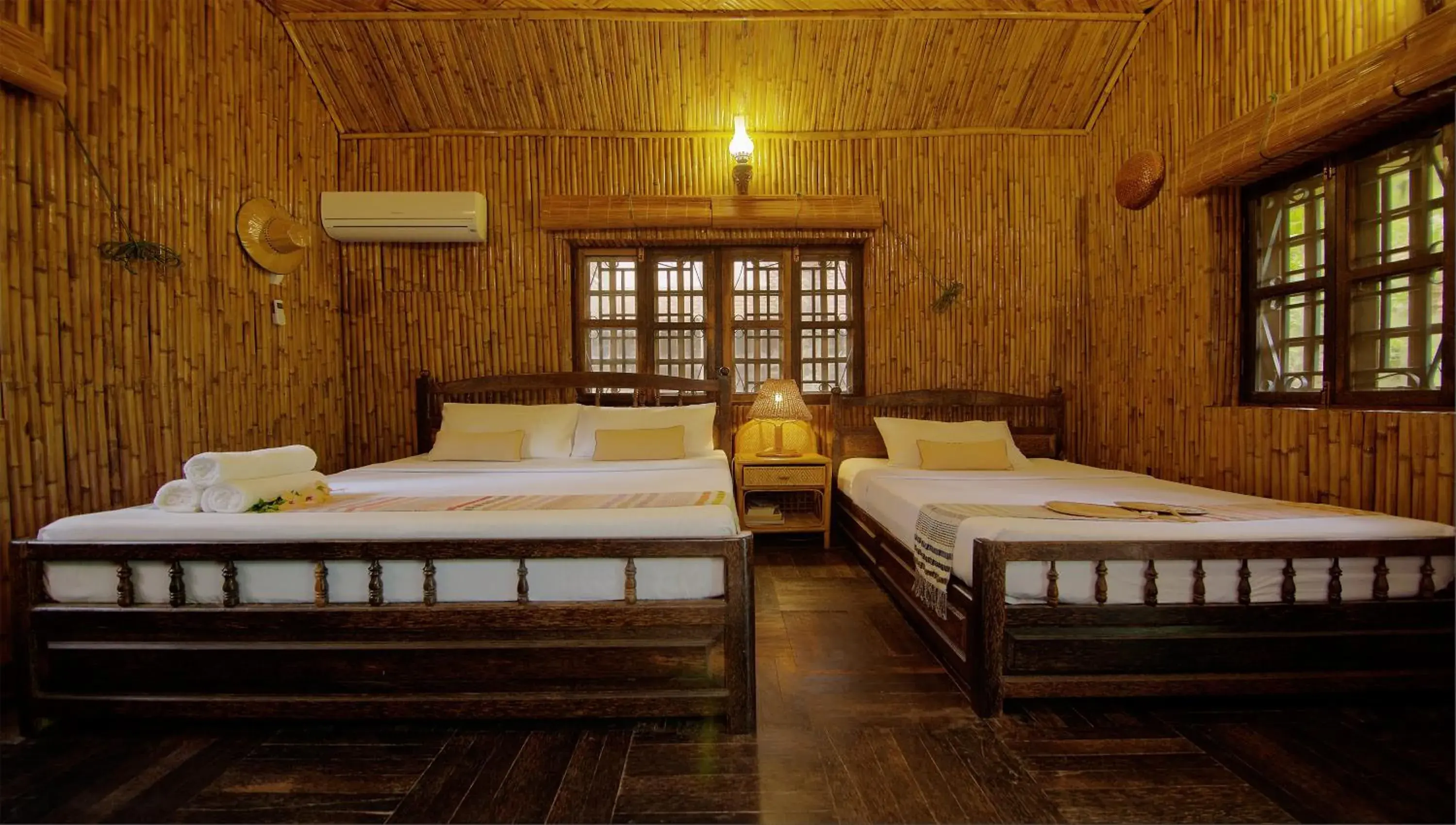 Bedroom, Bed in Palm Village Resort & Spa