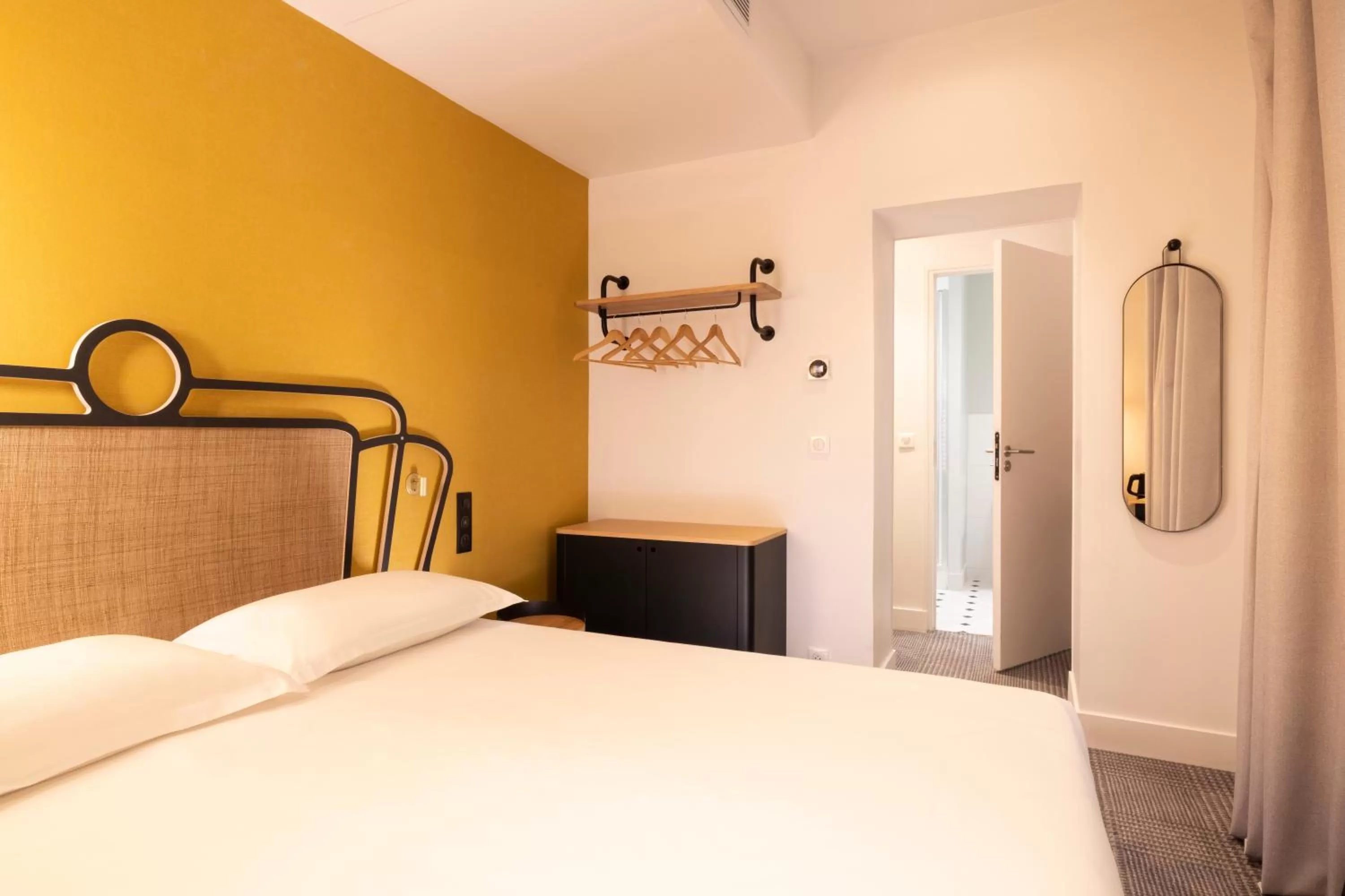 Bed in Hotel De Suez