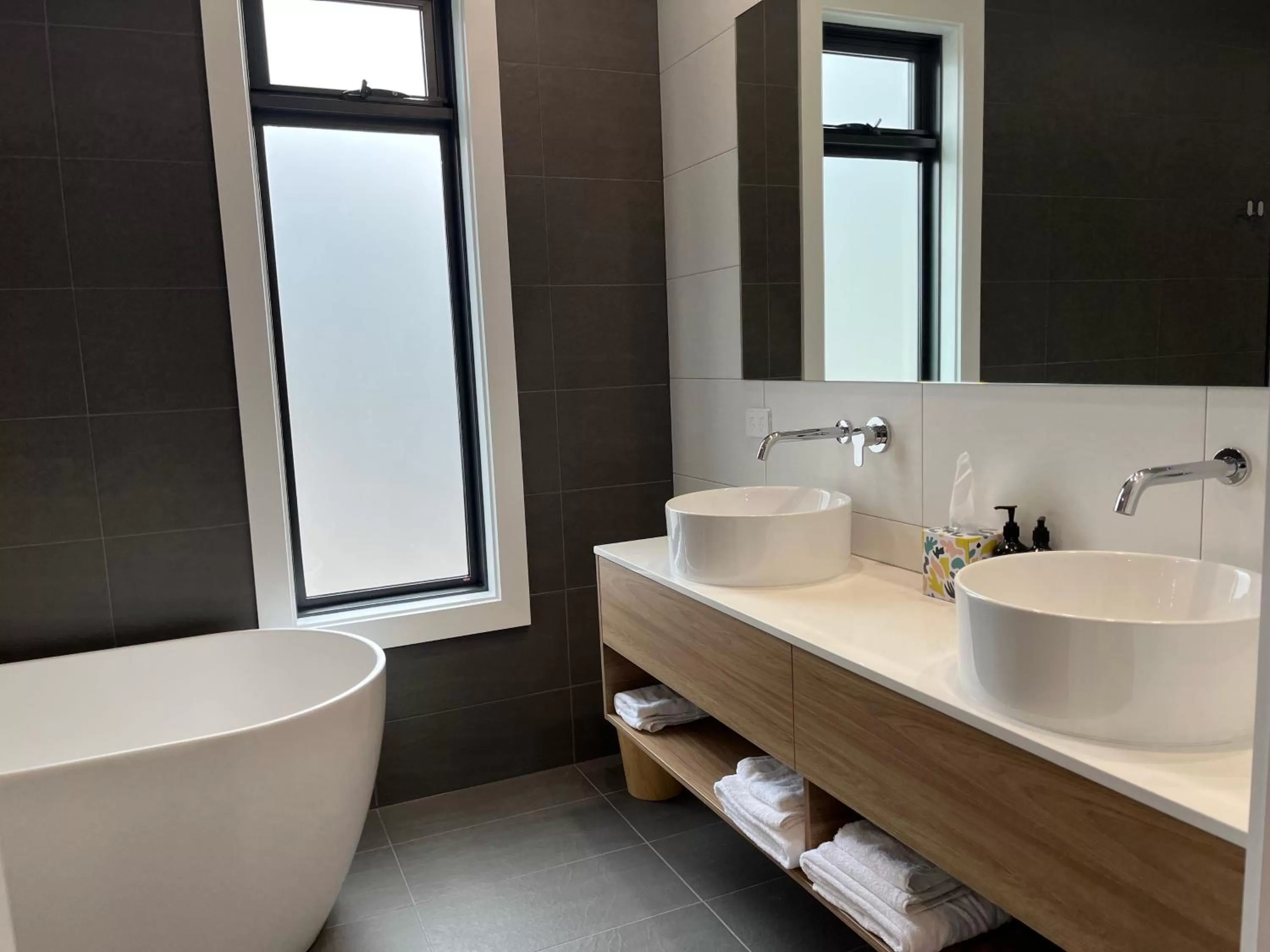 Bathroom in Aberdeen Lane