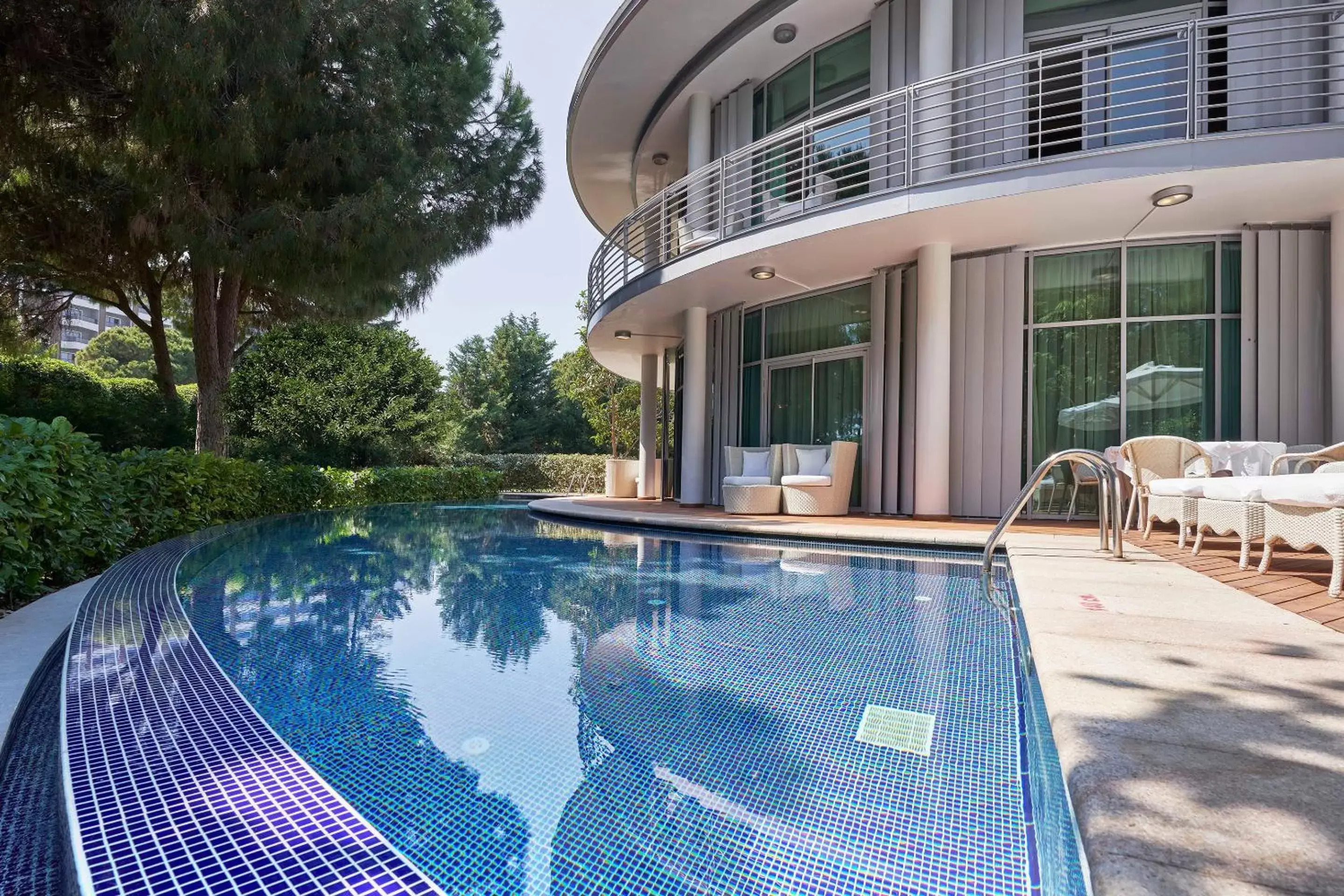 Swimming Pool in Calista Luxury Resort