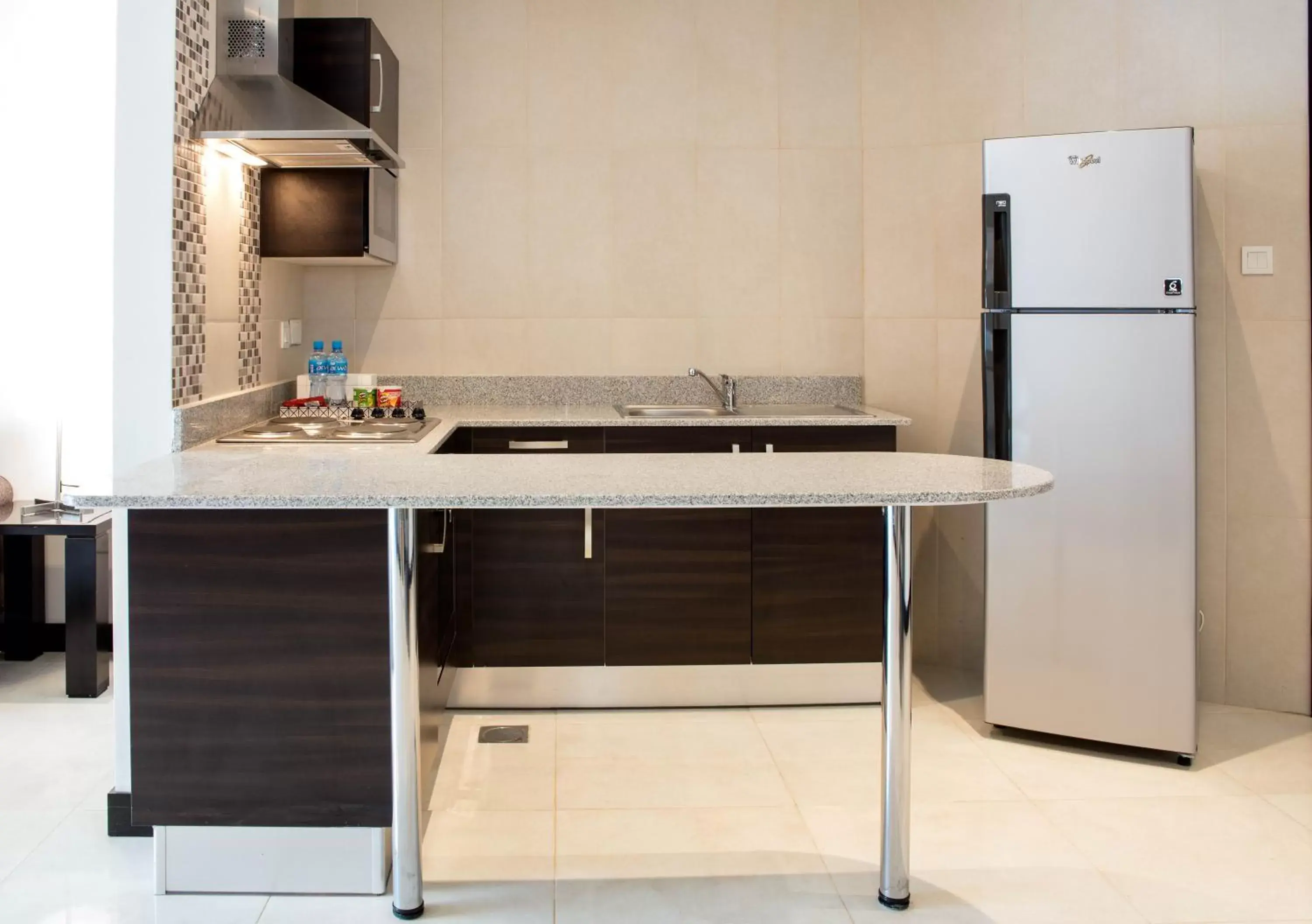 Kitchen or kitchenette, Kitchen/Kitchenette in Loumage Suites and Spa