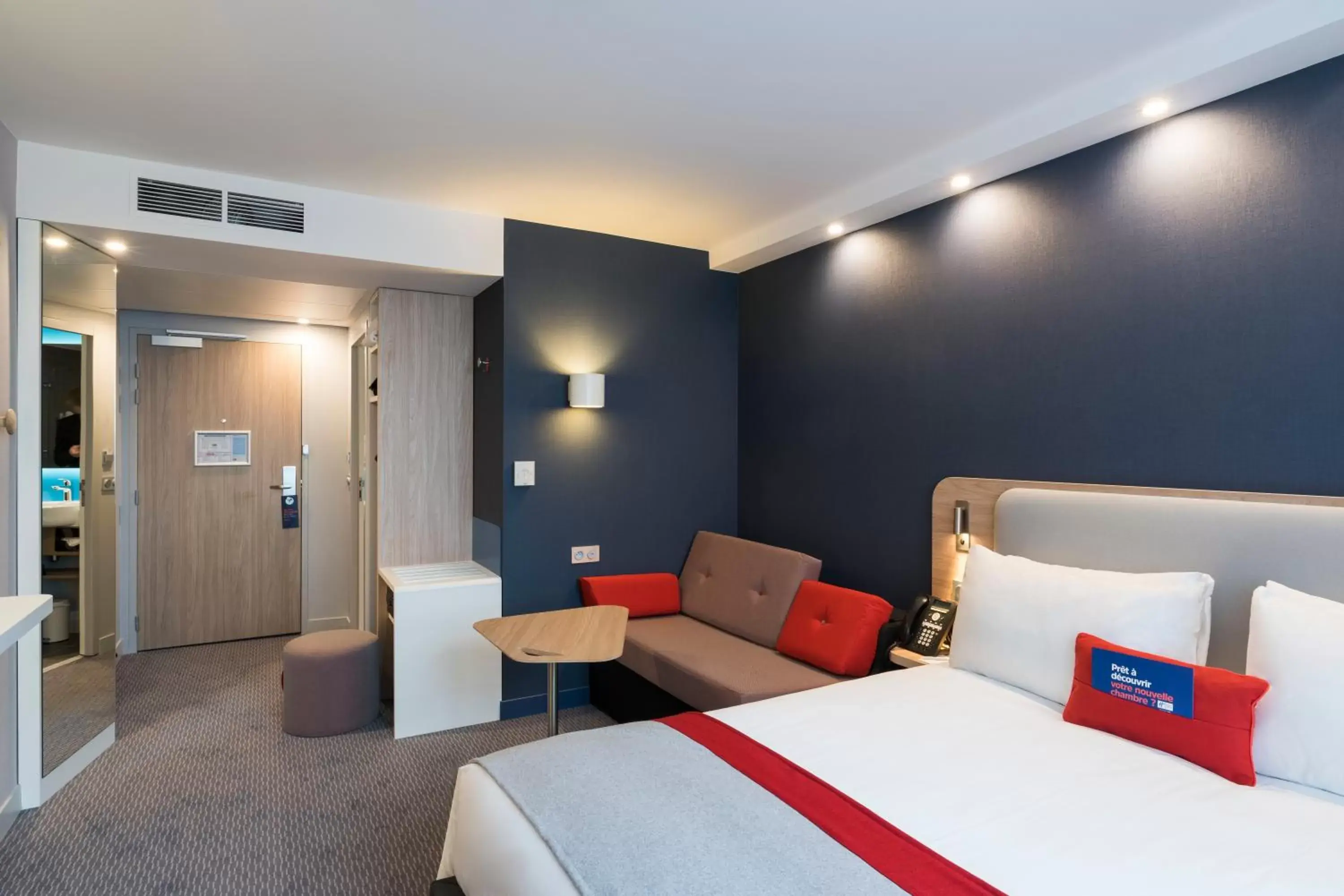 Photo of the whole room in Holiday Inn Express - Paris - CDG Airport, an IHG Hotel
