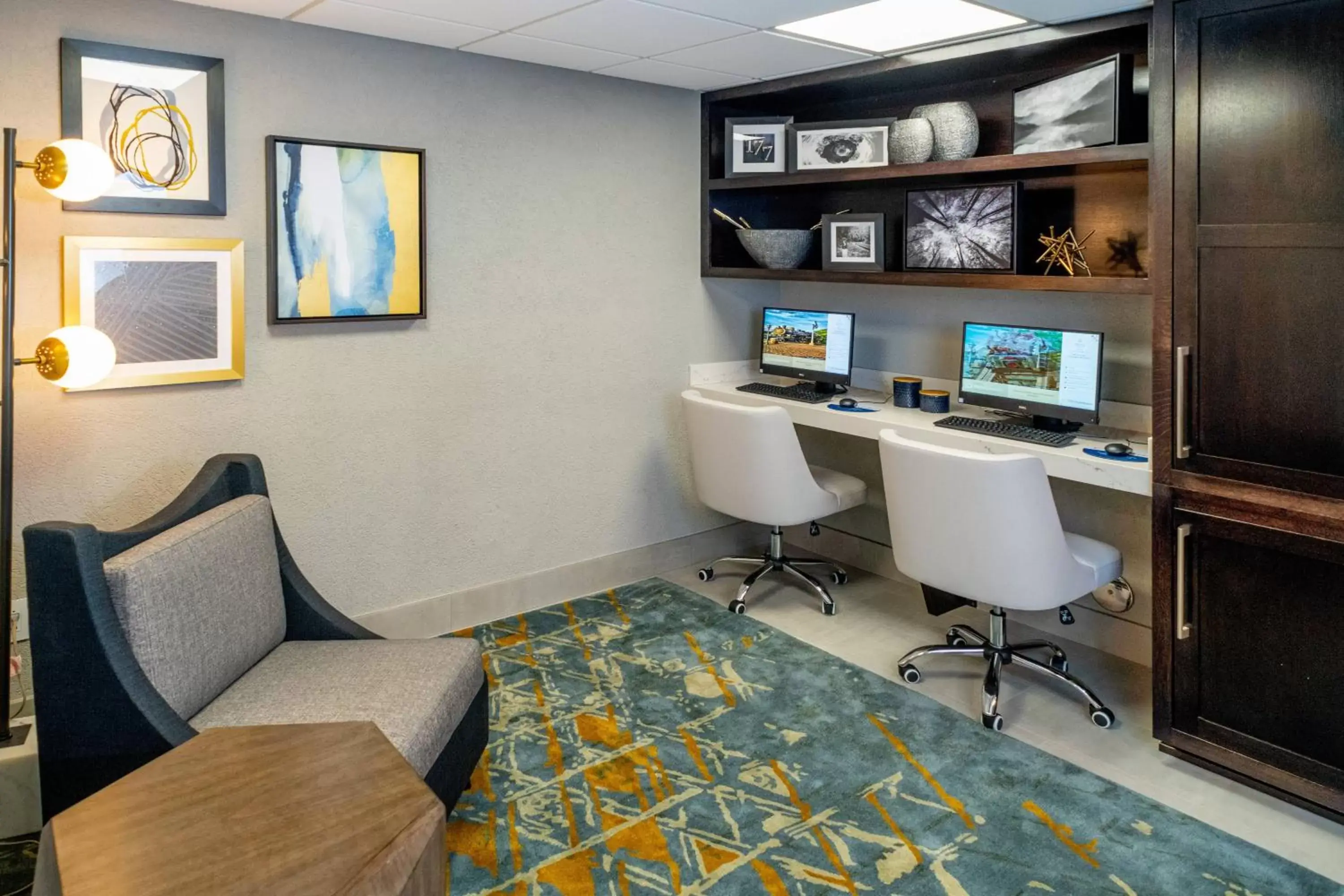 Business facilities in Delta Hotels Huntington Downtown