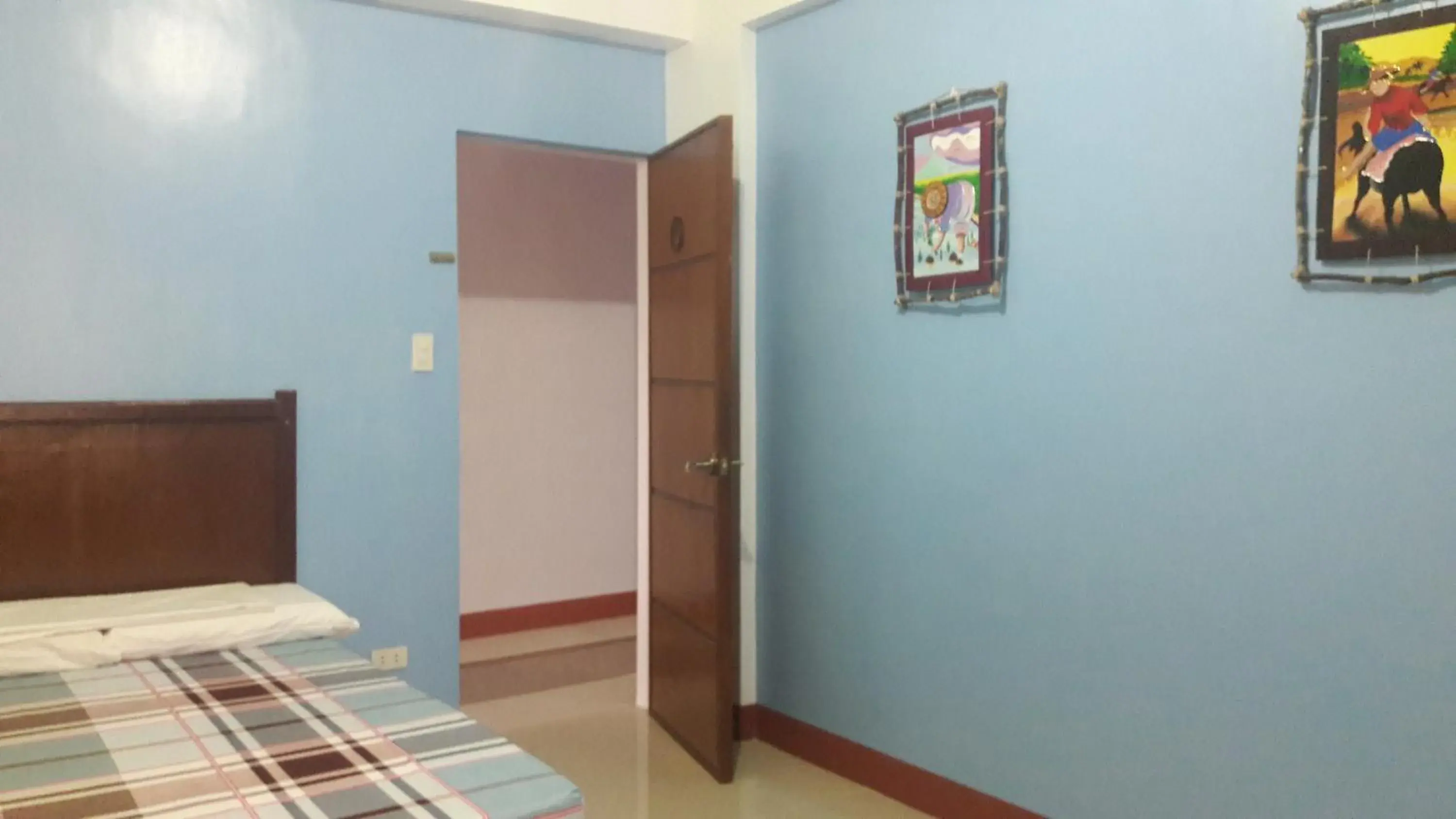 Bedroom, TV/Entertainment Center in Mayon Lodging House