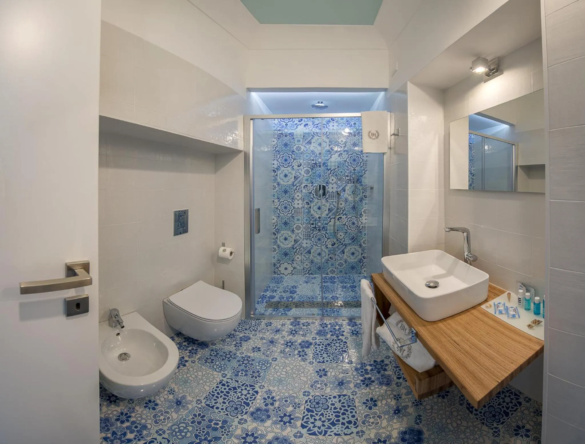 Shower in Domus Maris Relais Boutique Hotel