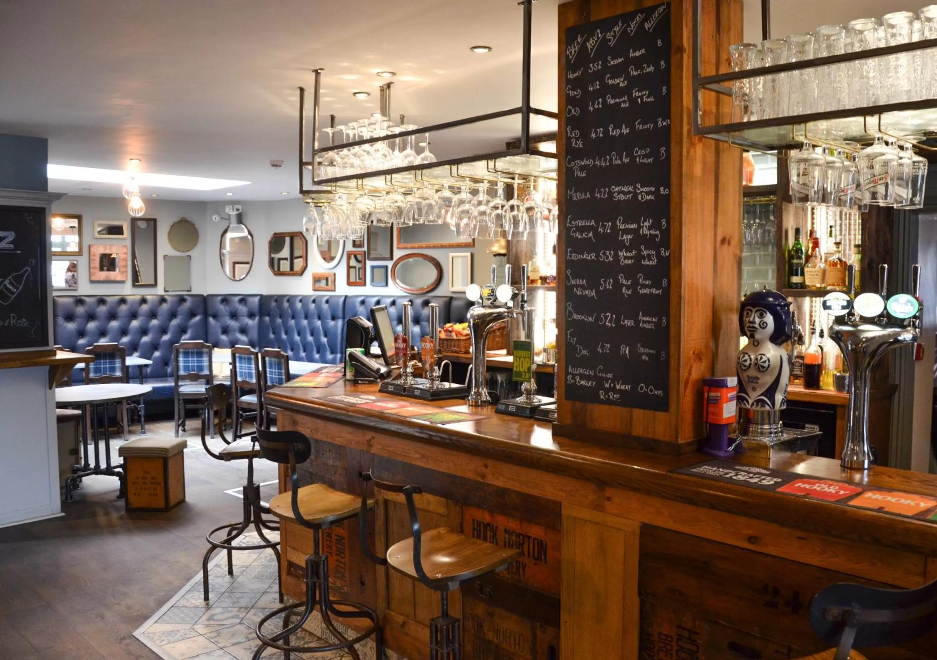 Lounge or bar in The Fox