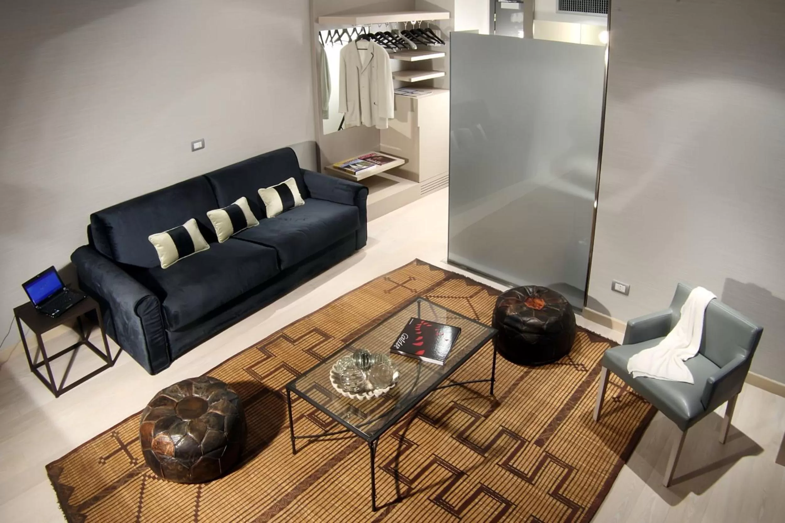 Seating area in Hotel Adriano