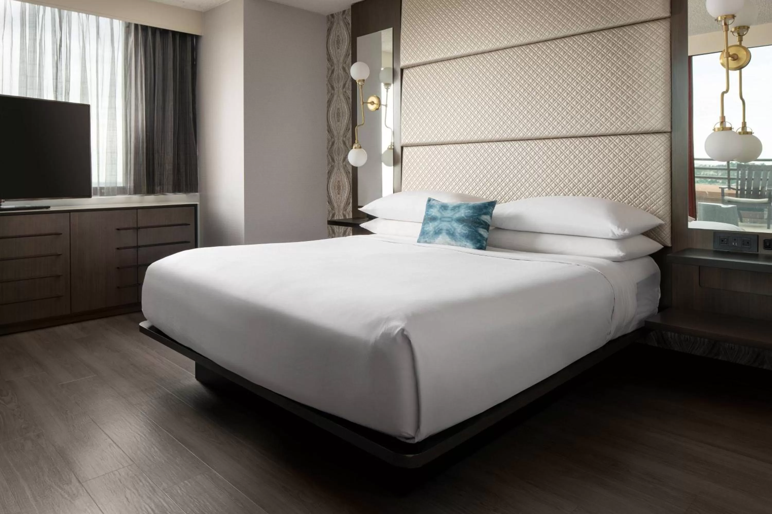 Photo of the whole room, Bed in Colorado Springs Marriott