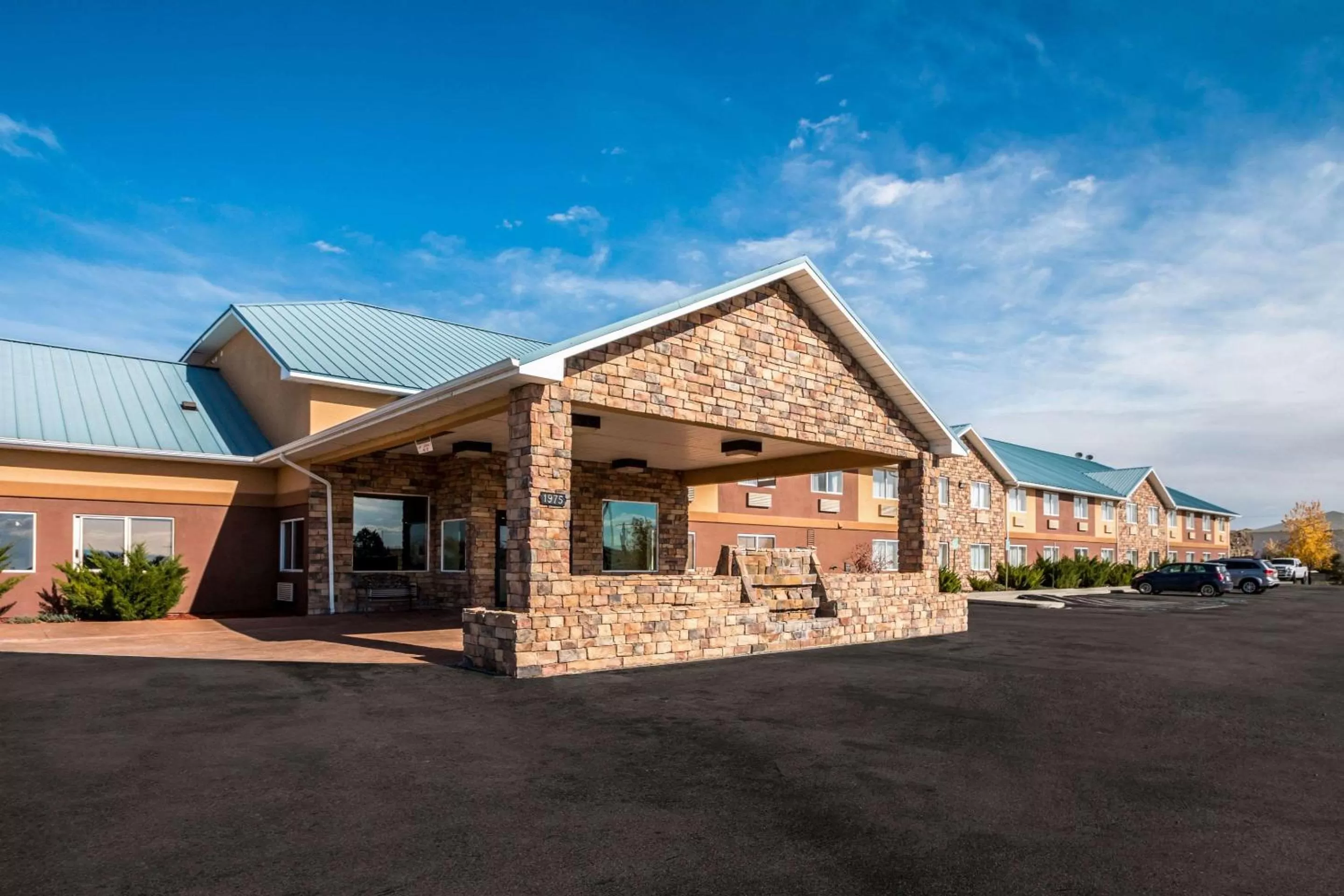 Property building in Comfort Inn Green River National Park Area
