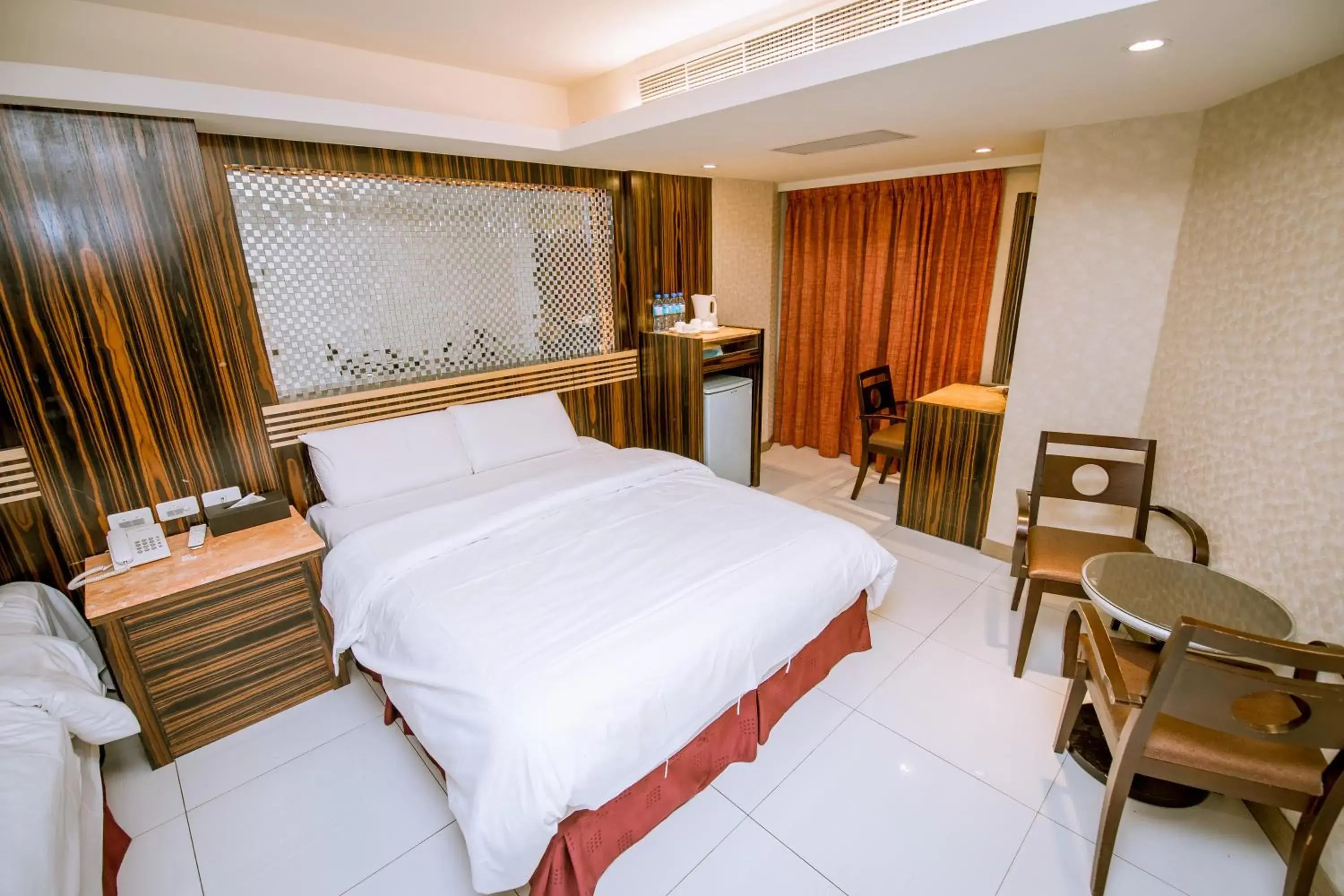 Bed in Guide Hotel Taipei Xinyi