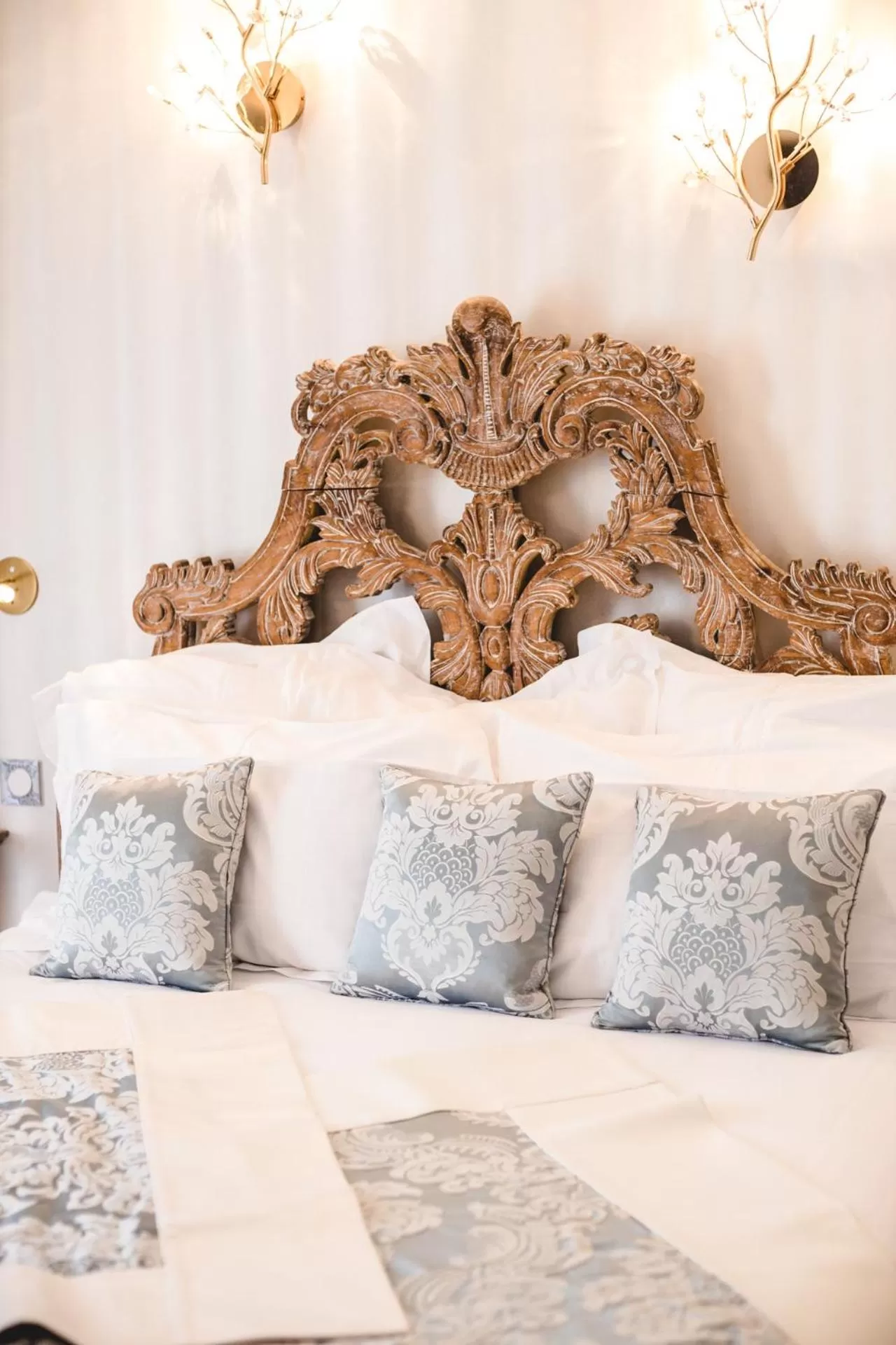 Bed in Le Petit Palais D'Aglae