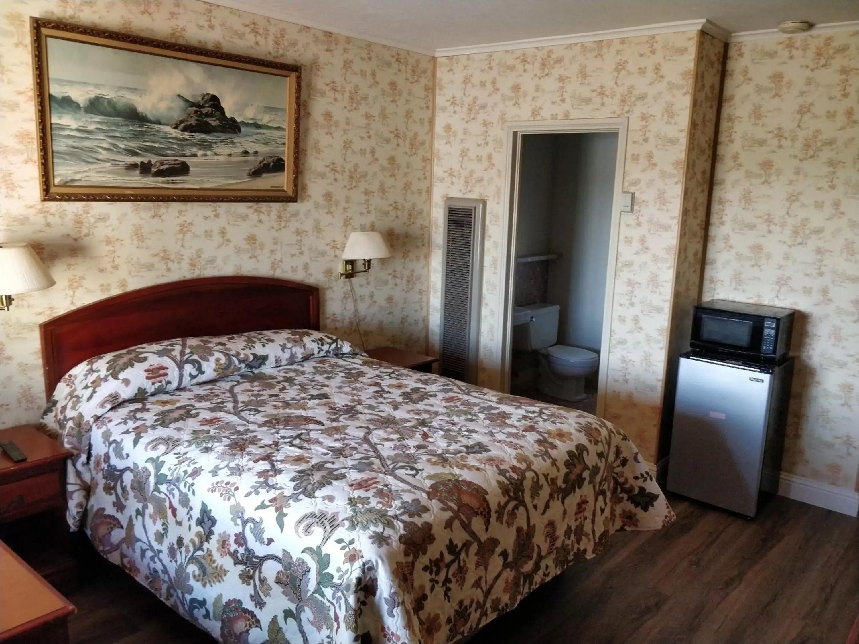 Bedroom, Bed in 7 Inn