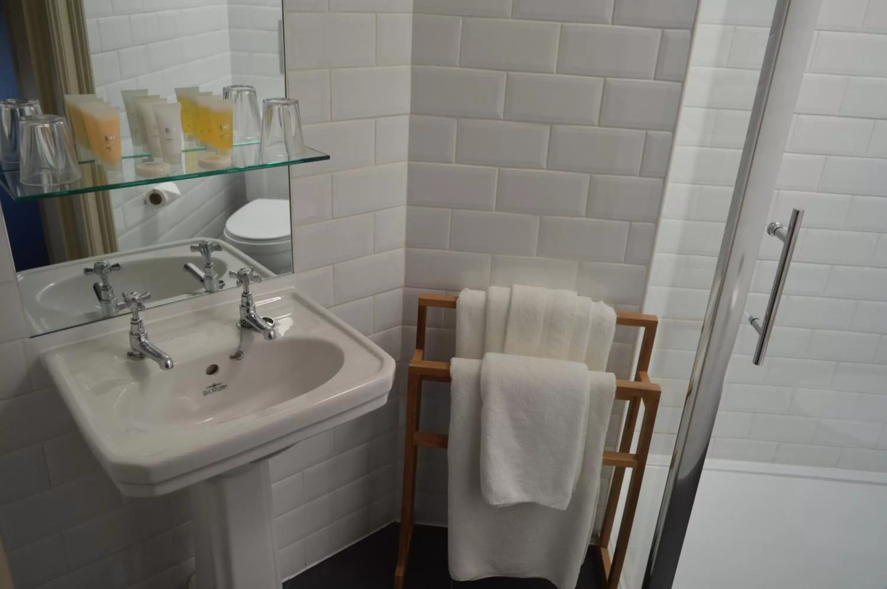 Shower, Bathroom in B+B Edinburgh