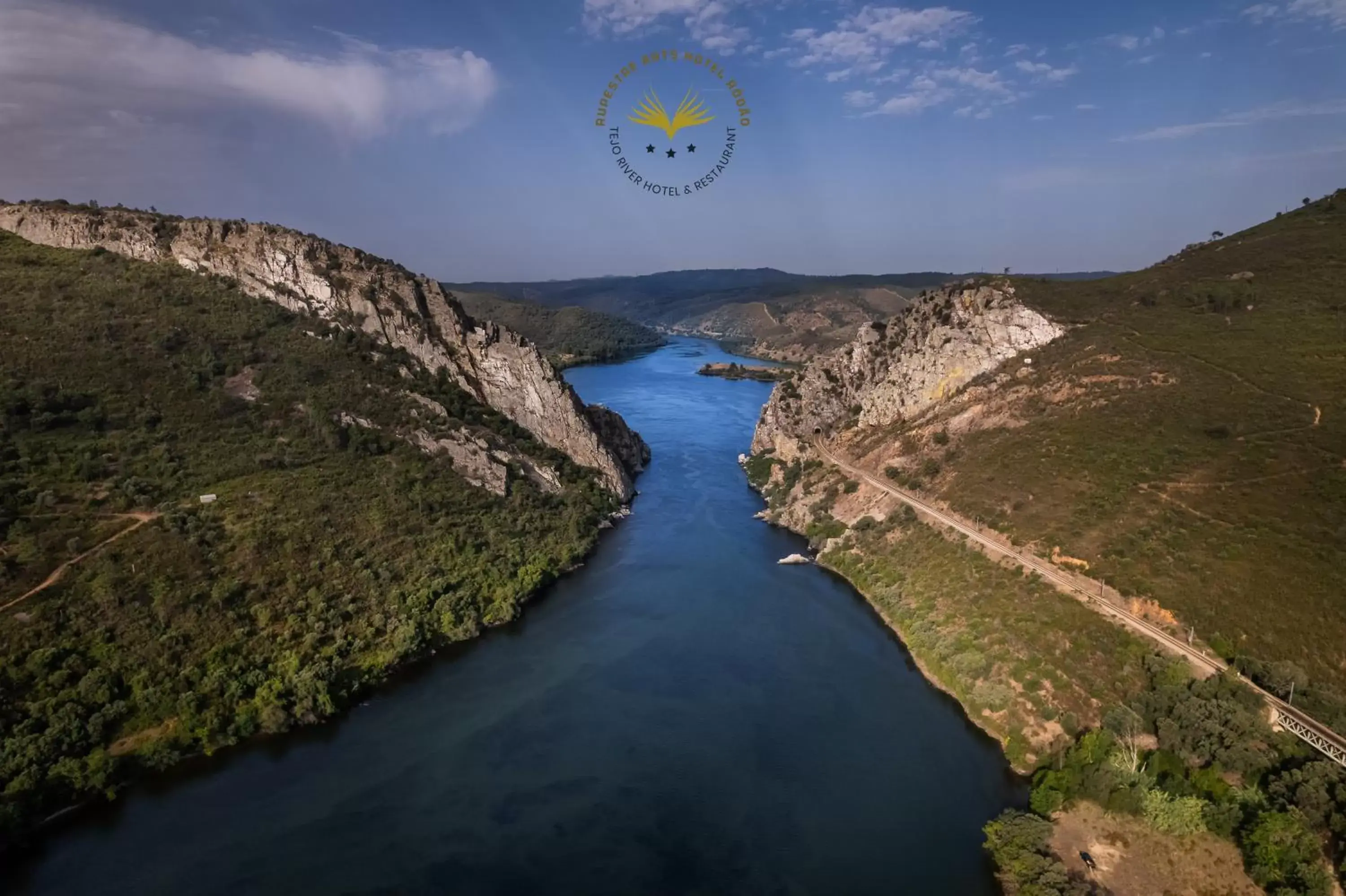 Natural landscape, Bird's-eye View in Rupestre Arts Hotel Ródão