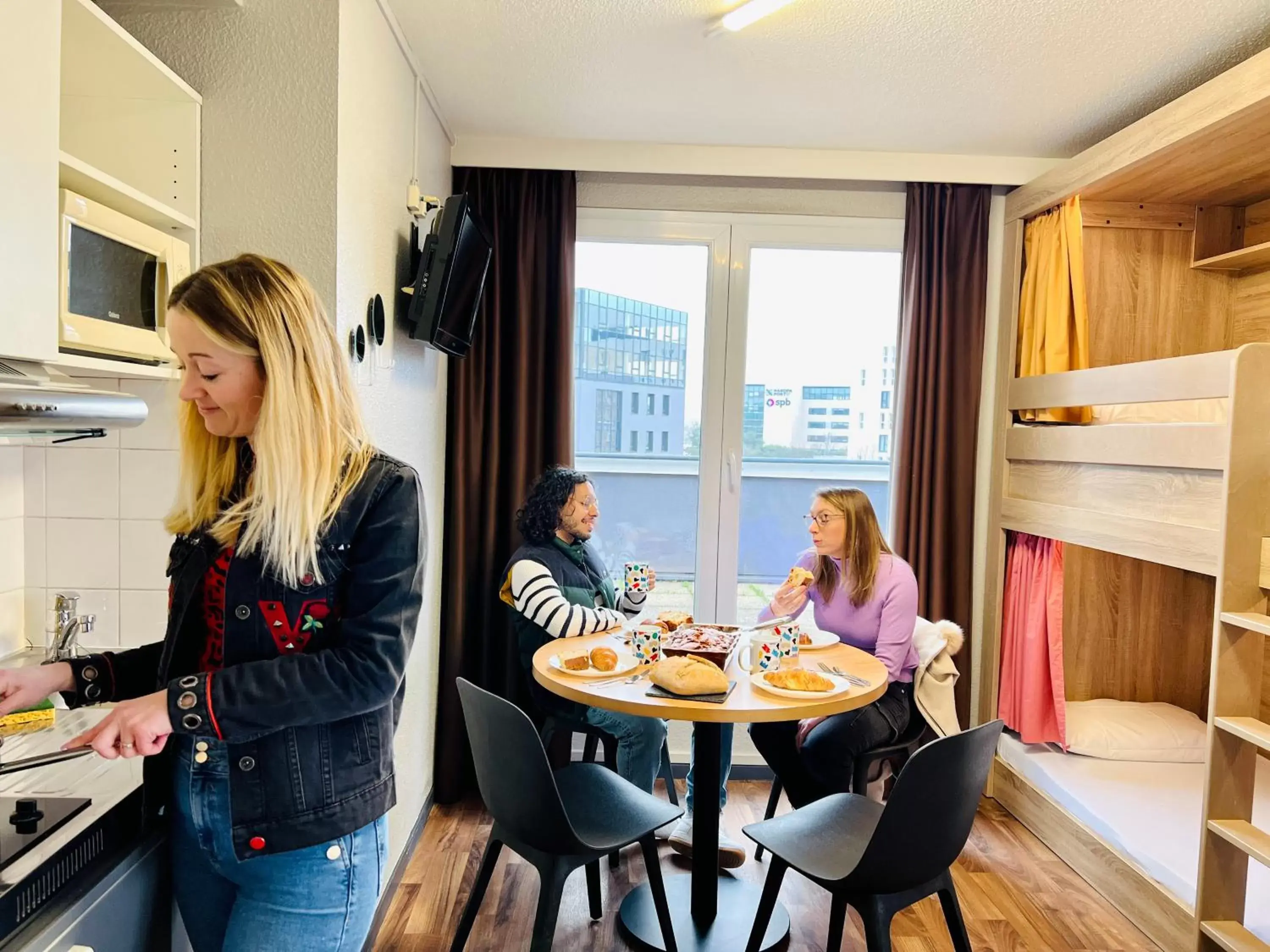 kitchen in The People Le Havre