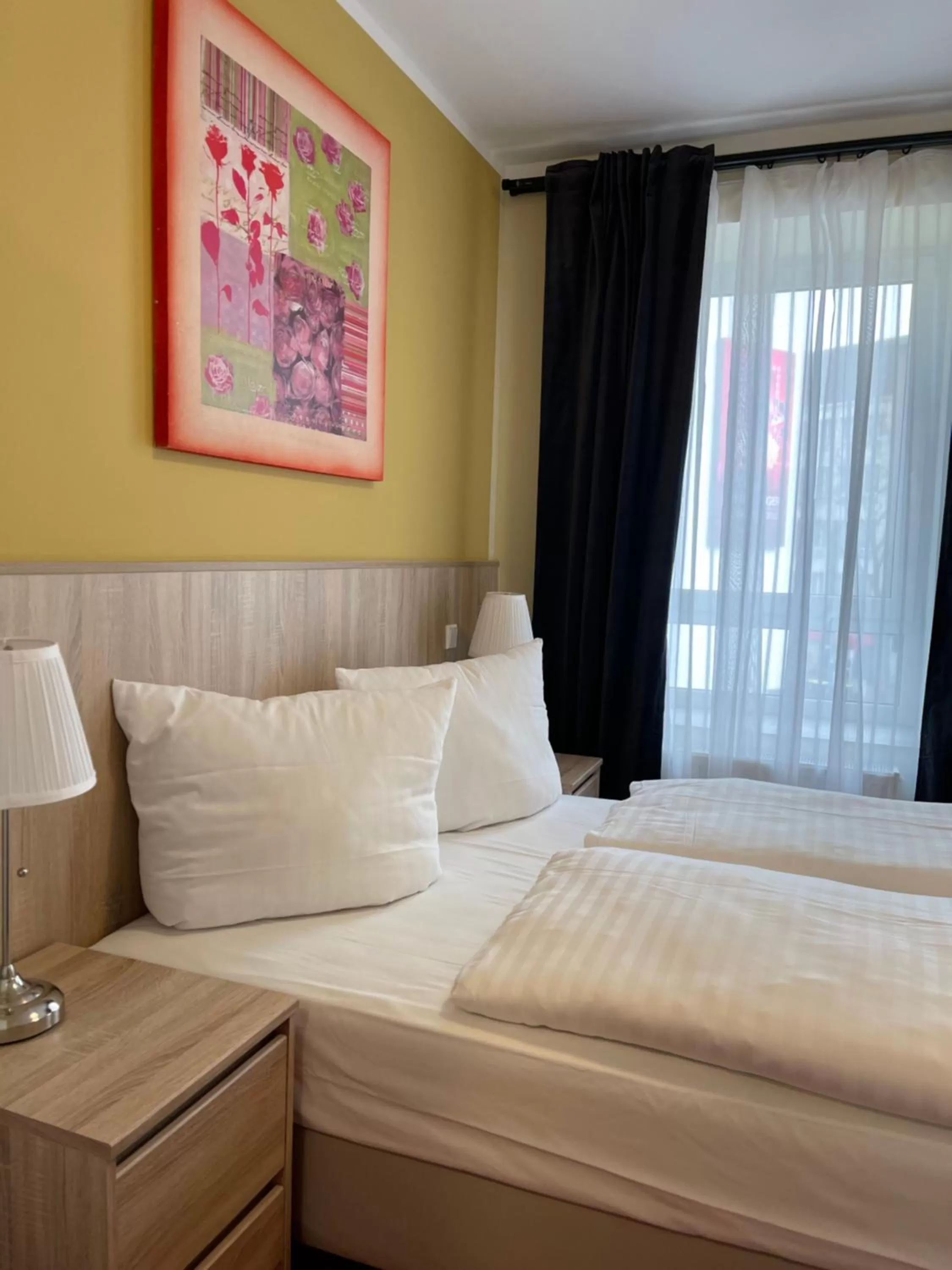 Photo of the whole room, Bed in Palm Premium Hotel & Apartments