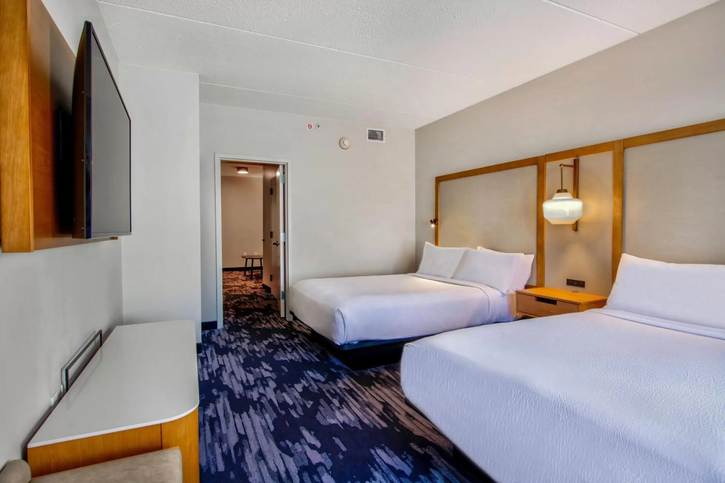 Bedroom, Bed in Fairfield Inn & Suites by Marriott Cortland