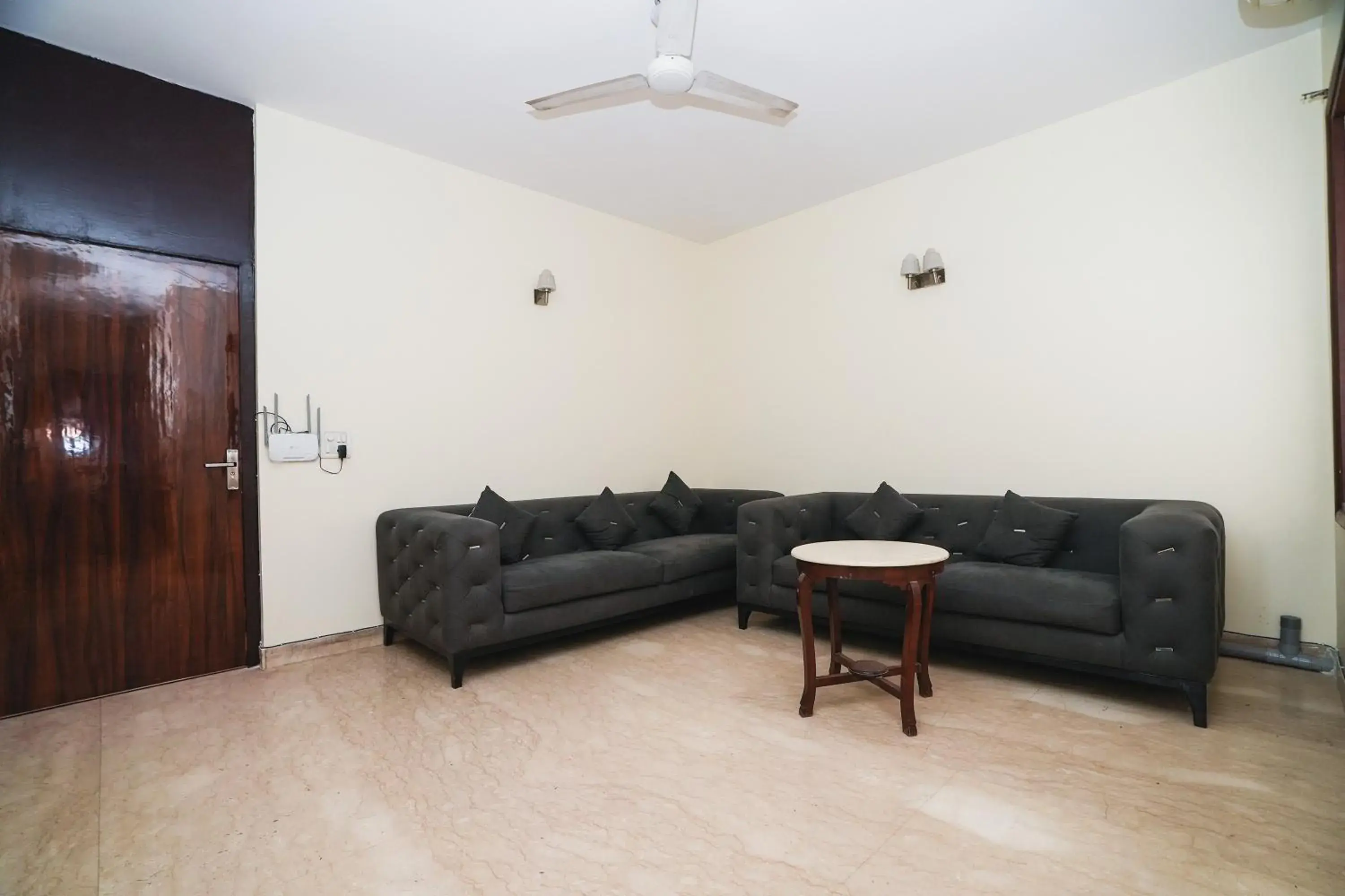 Lobby or reception, Seating Area in Mintstar Apartment and Suites, Chittaranjan Park