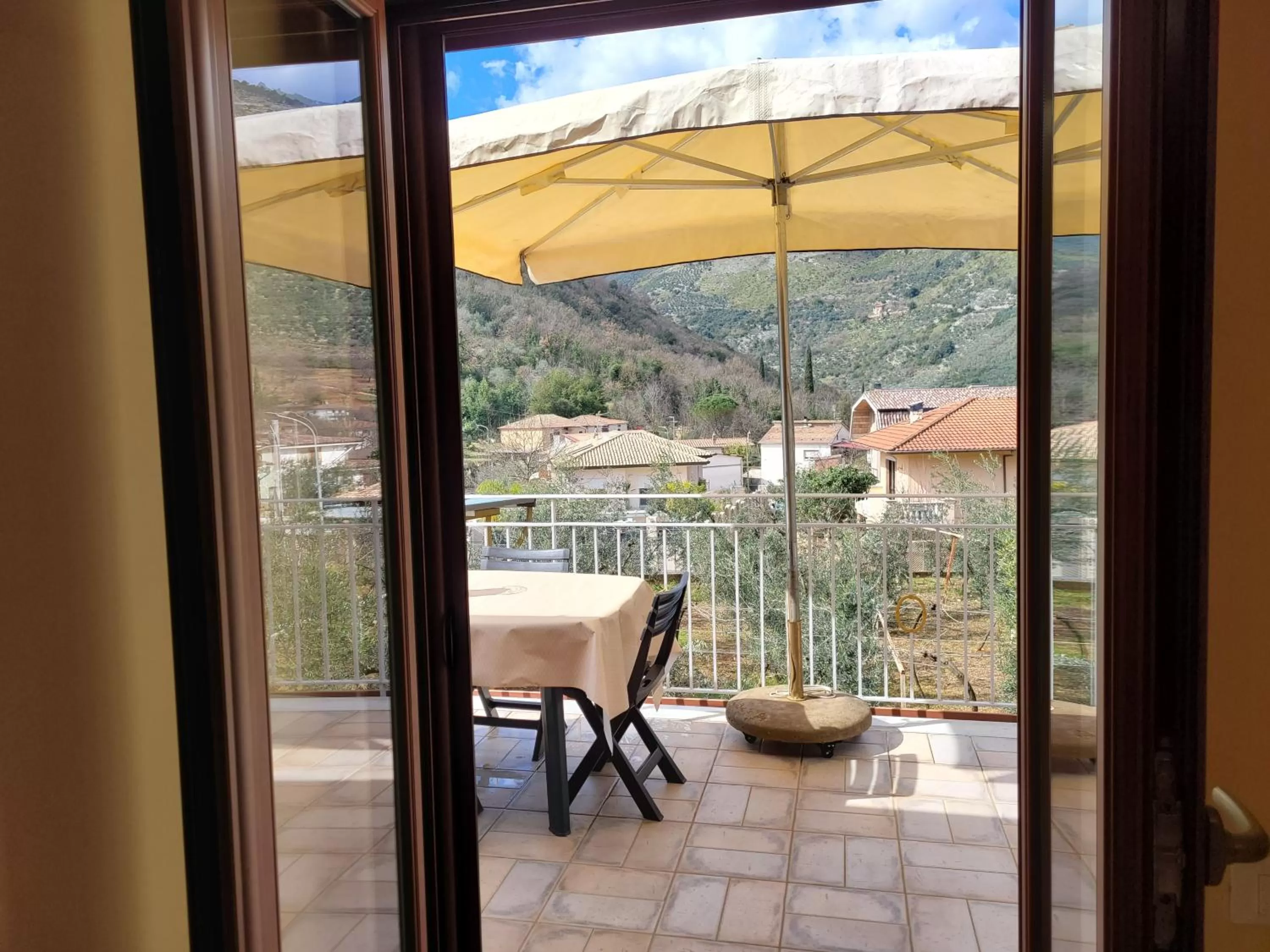 Alloggio turistico Magnifico Alessandro Valle Bernardo 04025 Lenola nei pressi di Fondi LT