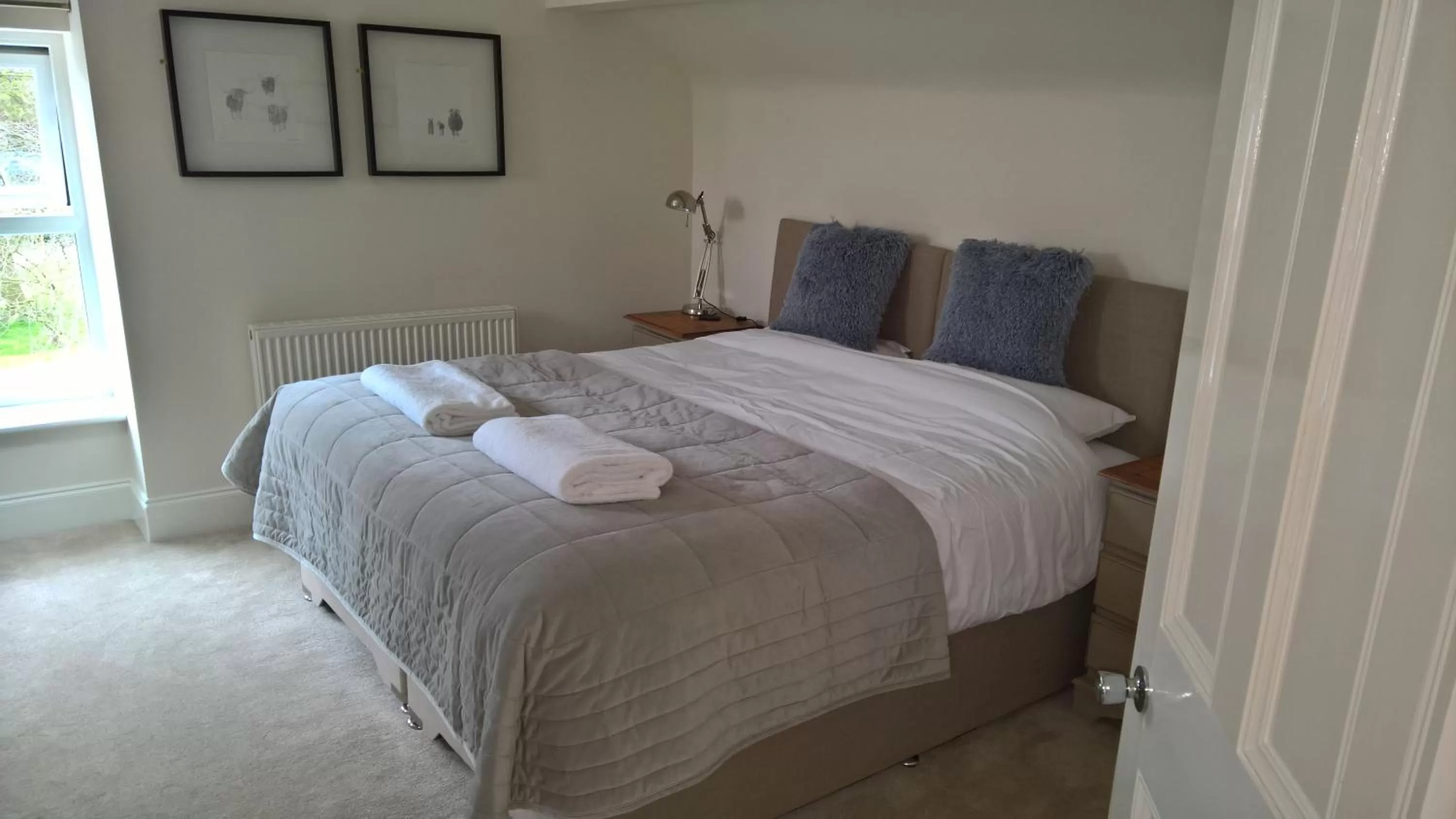 Deluxe Double Room in The Hive at 52