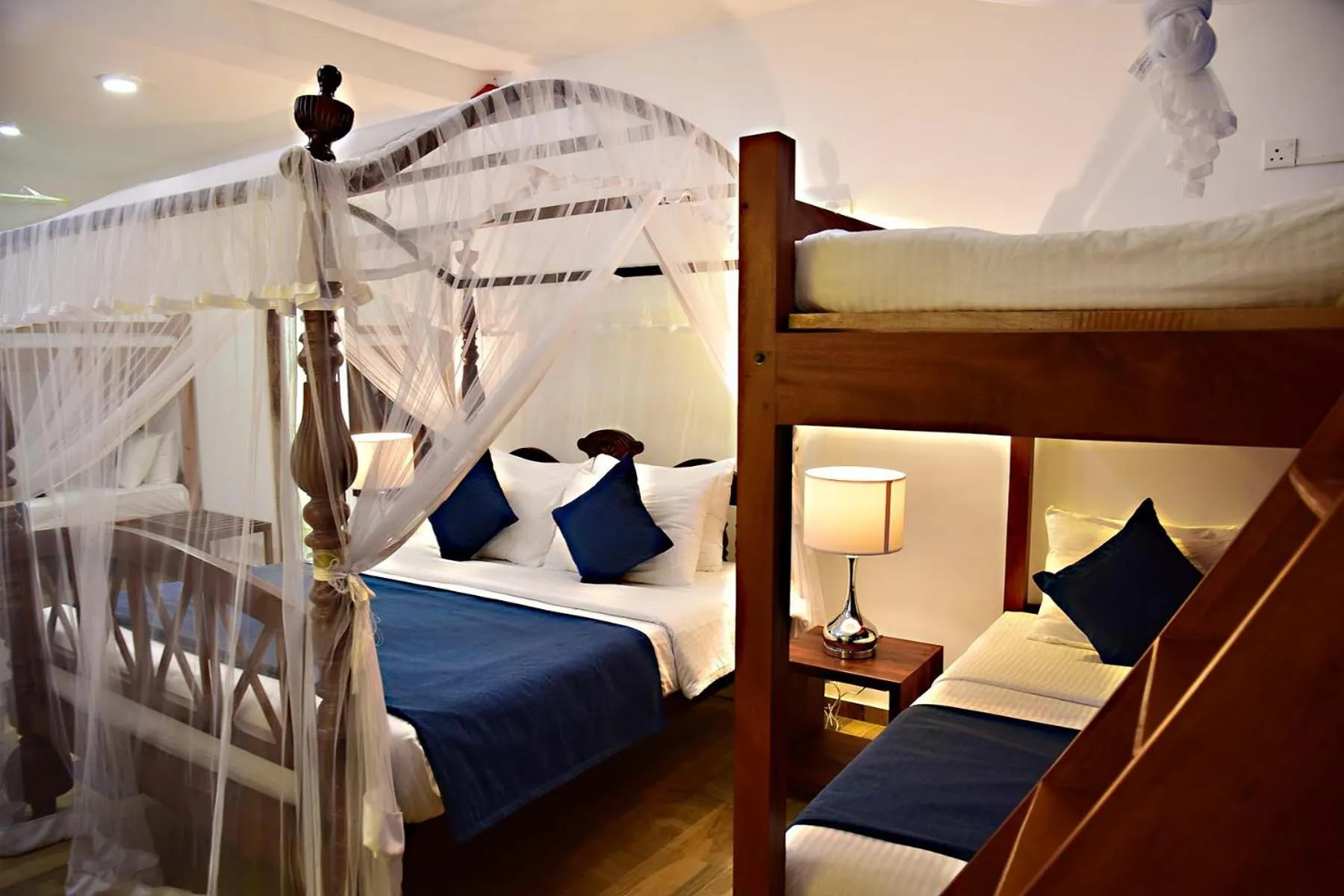 Bed in Colombo Villa